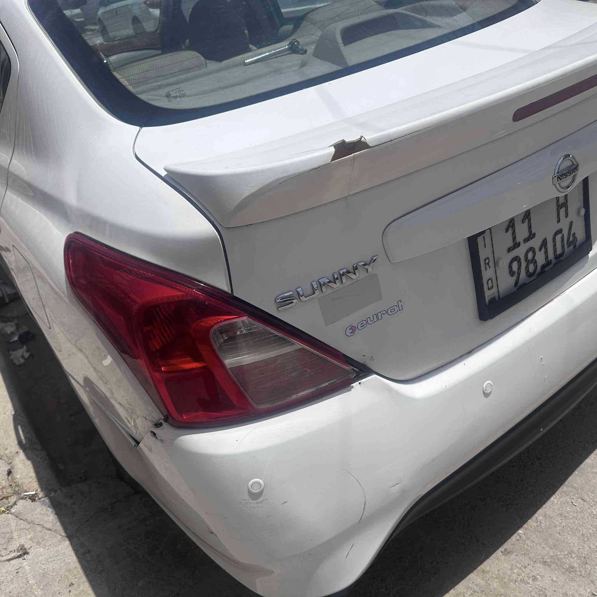 نيسان سني هندي موديل 20 رقم بغداد ماشيه 101 الف كيلو
بيه جاملغ الامام صفحة السايق مبدل
وبيه طخات بالبابتين عكس السايق من ورة ابو تكتك الله ايوفقه وبعد بيه ملاحظات 
مكينه وكير على البلاد والله 
والحداديه مابيه شي وتخم تاير كوري صار 4 اشهر من شديته 
السعر 88 وبيه مجال حك الجيه 
للاستفسار *********** 
مكاني بغداد الدورة
