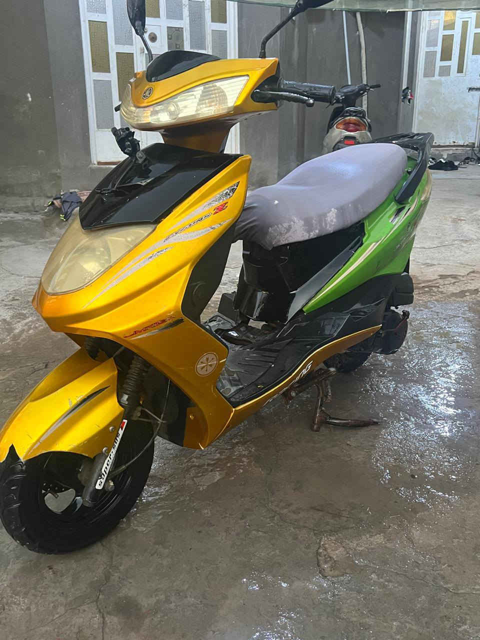 السلام عليكم  دراجه صيني  محرك مفتوح
كومت حديد  السعر ١٥٠ ألف  ***********
