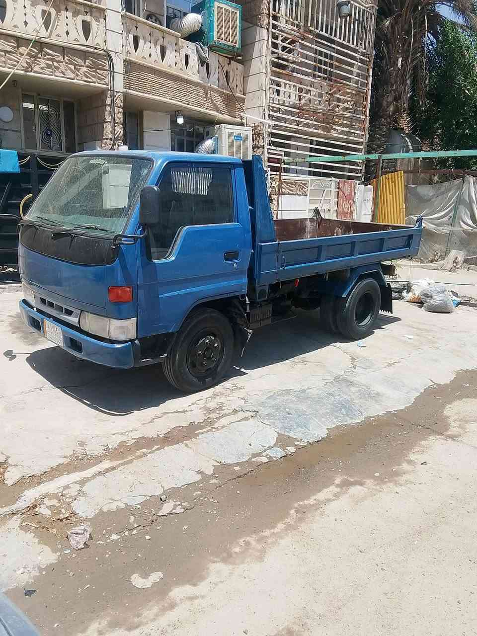 السلام عليكم للبيع سيارة رأس الثور قلاب فوق الهوزن مكفوله كفاله عامه رقم بغداد هاتف ***********
