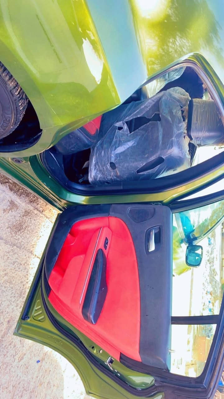 السلام عليكم جارجر 18 جيتي بسمي تحويل مباشر ثاني يوم رقم جديد سنويه هزه حداديه كامله جديده منضومه تبريد جديد عبوه ادامه جديده السياره بدون دواخل يعني بدون ايرباك 
السعر 188 واذا مرواس حسب قناعه 
***********
