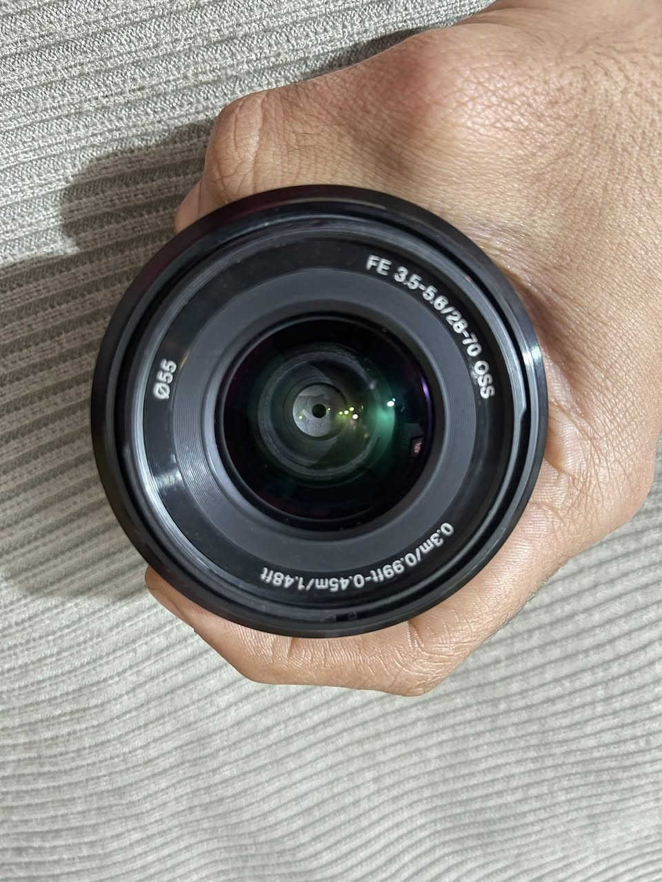 سلام وعليكم عدي عدسه سوني مع ناقل صور 
FE 3.5-5.6/28-70
للبيع سعرها 450 وبيها مجال وعدي ناقل صور نوعيه جيده اصلي ايفون يوسبي تايب سي وبي حافضه مال رامات  تواصل خاص او وتساب ***********
