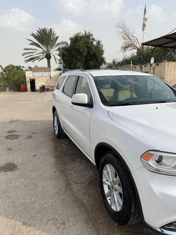 السلام عليكم
دورنكو 19 خليجي كفاله السياره 
ماشيه 80 km حقيقي
دواخل جلد مثل ماوضح بل صور
تخم تاير جديد حداده عامه جديده 
السيارة جاهزه محرك 3600
مواصفات sxt
مكان البصرة القرنه
***********
