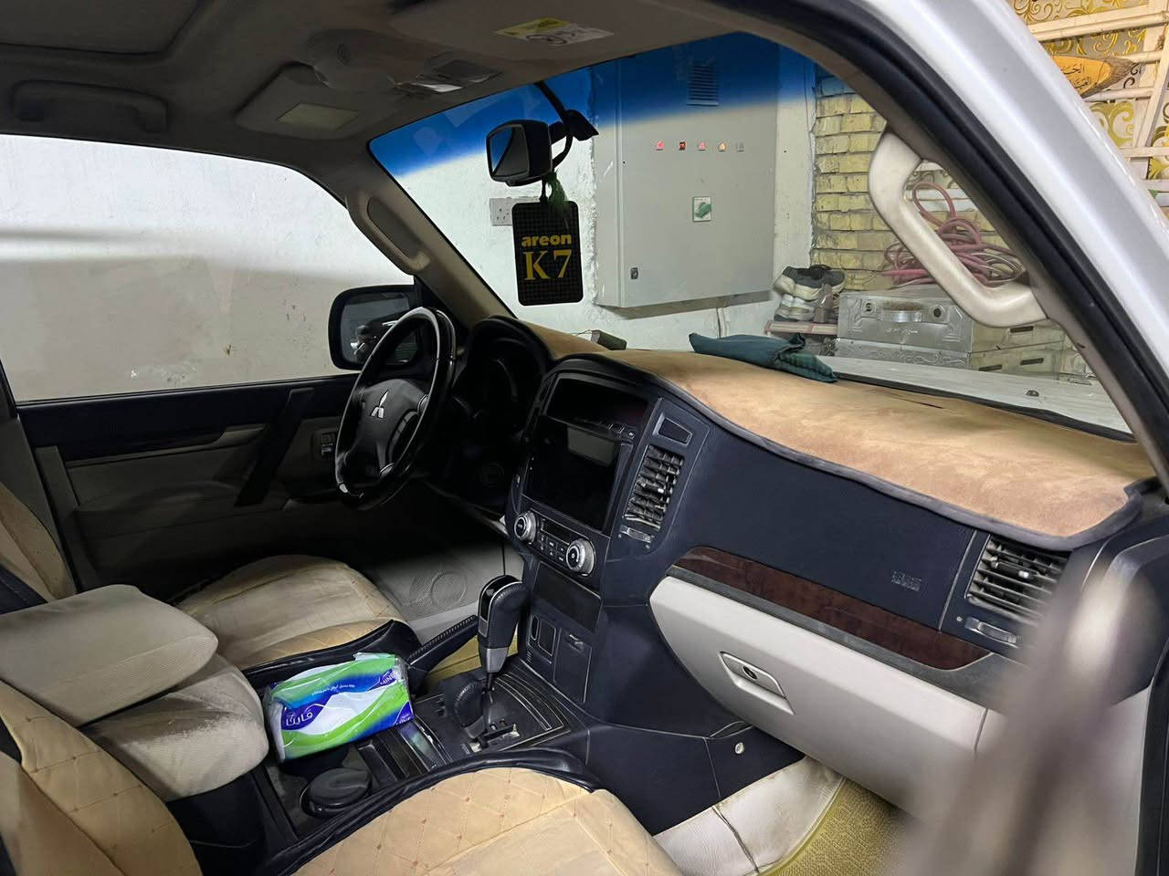 باجيرو خليجي حبتور2014 مكفول رقم بصرة نظام صوتي عالي تبريد ثلاثة قطع دواخل وكشر نظيفة السيارة ماشيه 100 مواصفات عالية السيارة 160 وبيها مجال. للتواصل
*********** القرنة, البصرة
