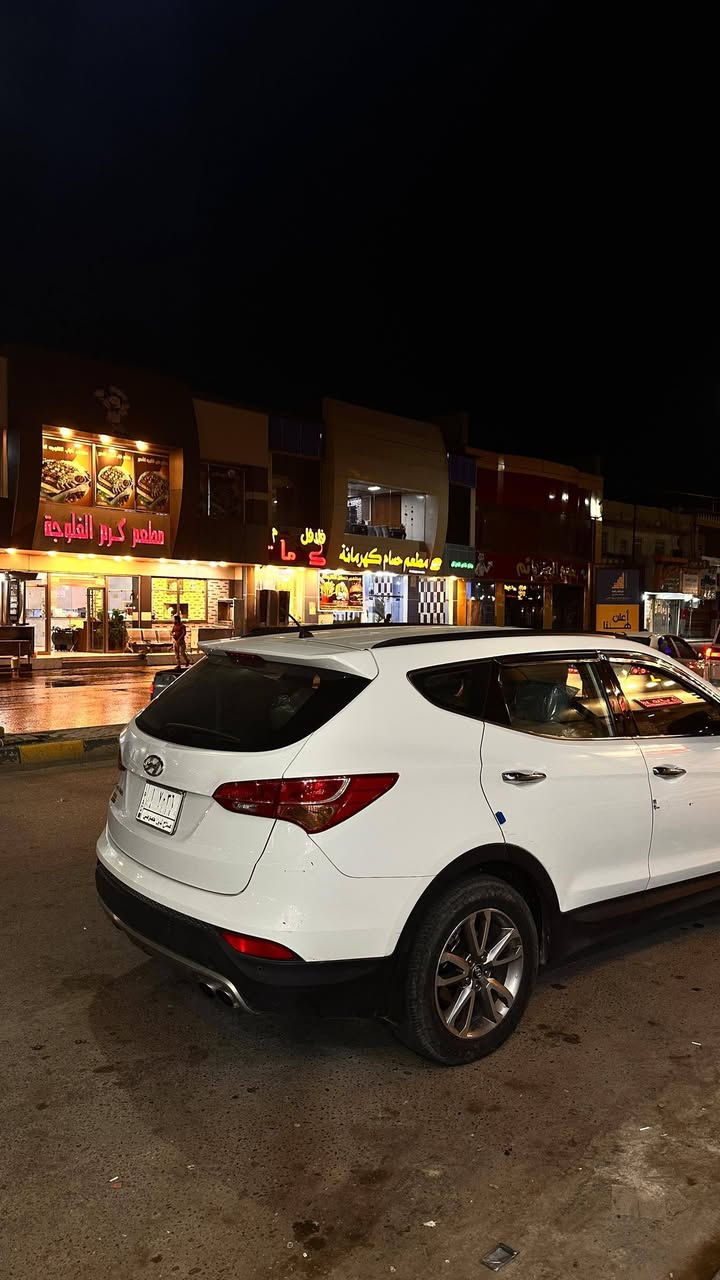 سنتاڤي 2013 خليجي للبيع
4 سلندر 
مواصفات سياره نص فول
حادث السياره خفيف جداً موجوده صوره بالمنشور چاملغ وبابين صف السايق راجعه بارد 
سياره بدون قطره صبغ 
مكينه مبدله والمكينه الحاليه ينرادلها ادامه 
ماشيه 200 الف كيلو متر
السعر ١٤٠ وبيها مجال 
مكان السياره تكريت 
للاستفسار(***********
