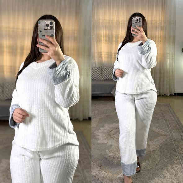 متوفر سعر القطعه 15 الف فقط قماشه فرو للتواصل ***********
