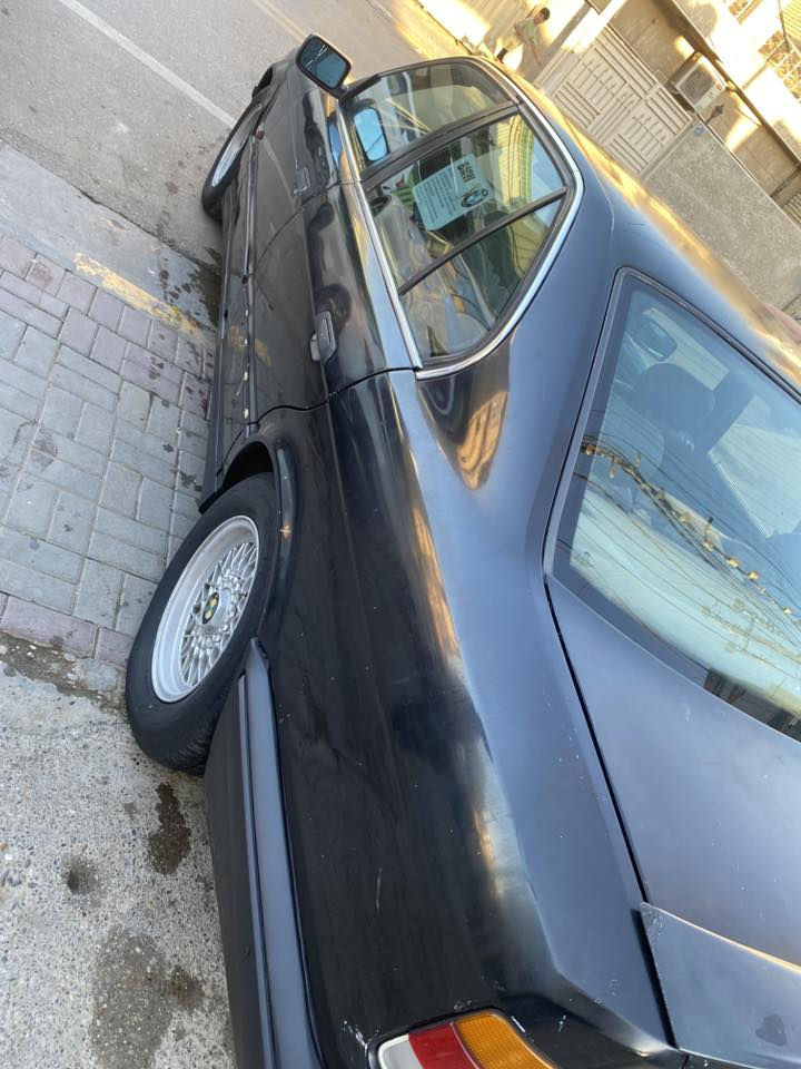 السلام عليكم للبيع BMW رقم بغداد سنويه لل2027جاهزه من كلشي السعر 40 تفاصيل اكثر اتصل وبخدمتك 
***********
***********
