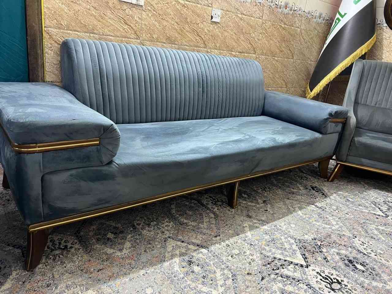 السلام عليكم غرفه نوم أطفال ولوكر مع تخم تركي 10 مقاعد اخو جديد شراي يتصل رقمي واتسب ***********
