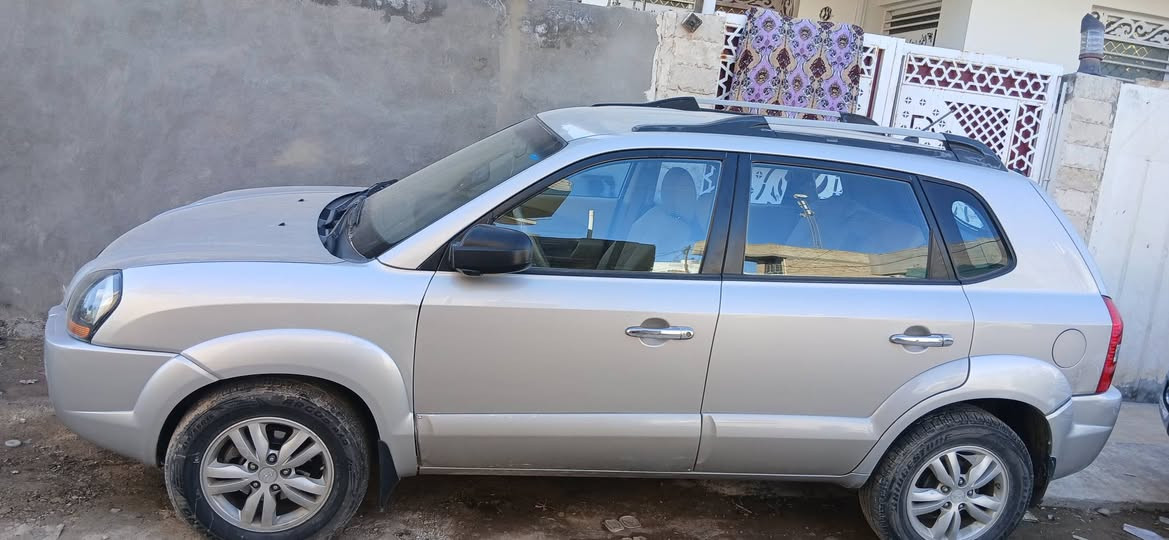 توسان ٢٠٠٩ رقم بغداد تدفئه تبريد كير ومحرك جدد بيه صبغ جاملغ ايسر وبنيد اثر جراد وبارد بسيط بالجاملغ الايمن سياره مال بيت نضيفه جداا العنوان بابل للاستفسار الاتصال عله الرقم *********** السعر المطلوب ١١٢ وبيه مجال بسيط
