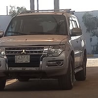باجيرو ٨ رصاصي مكفوله بس بنيد بيه منظومة غاز بيه منظومة تبريد كله شاده...