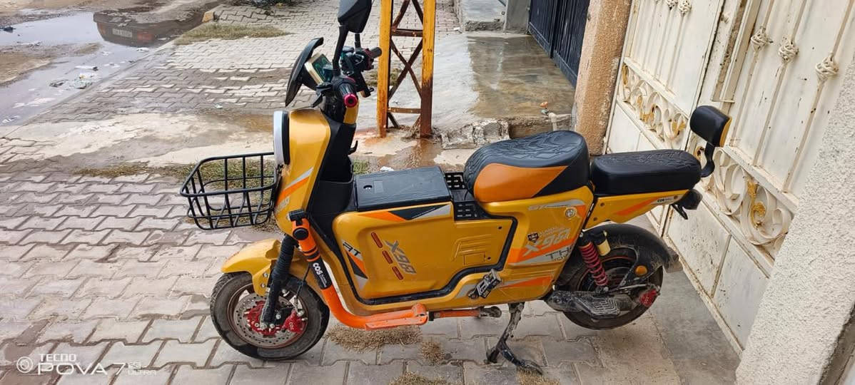 باسيكل شحن للبيع ، النوع x900 مستعمل ، كُلشي شغال وعل ضمان ، الموقع الحويجة حي حطين ، راسلني واتساب فقط ( *********** ) .
