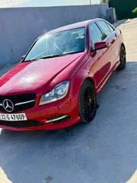 وبركاته  عندي مارسيدس ٢٠١١ فول مواصفات  محرك ٦ سلندر  سياره جاهزه  مرش...