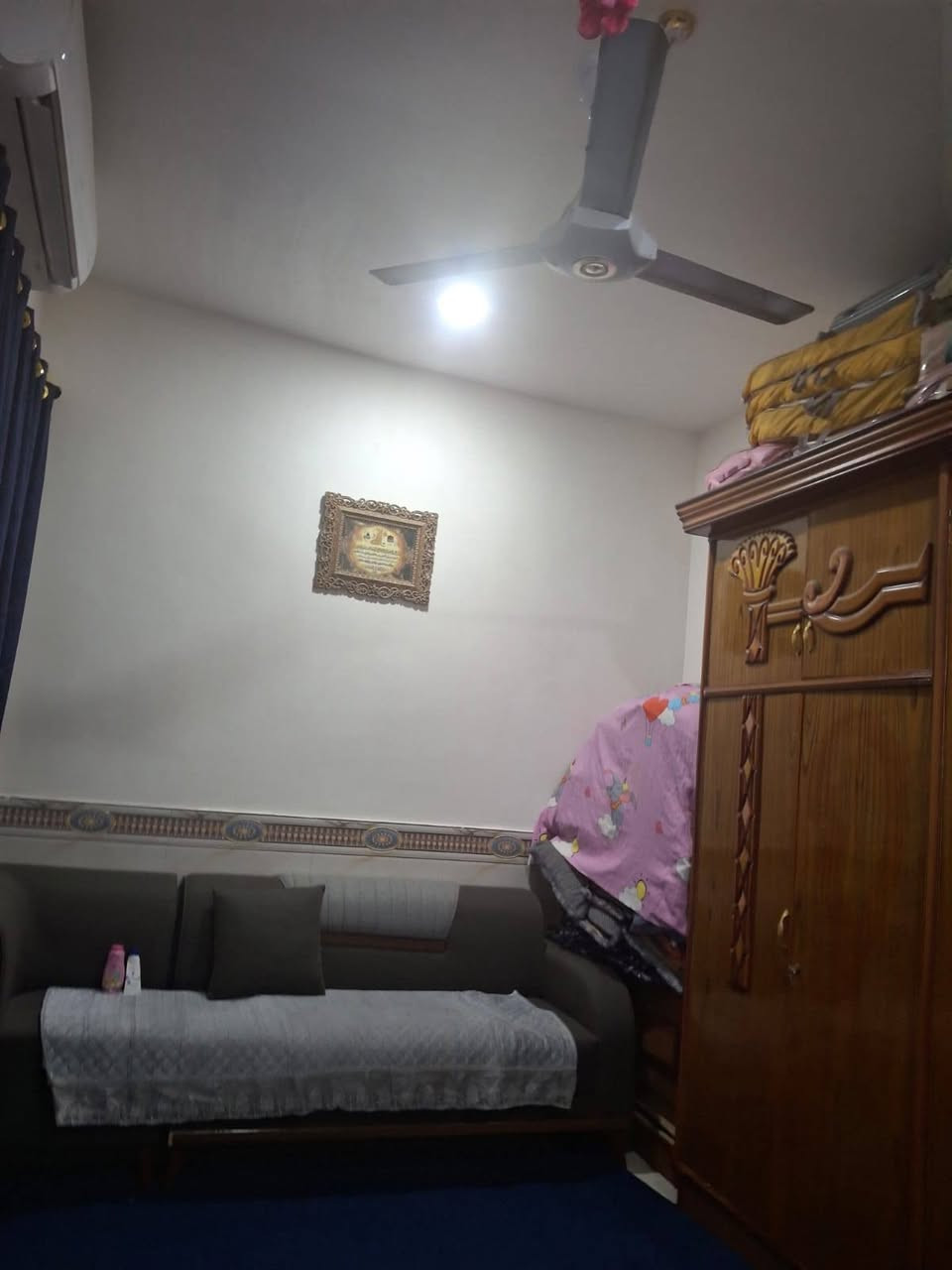 بيت للبيع طابو
مساحة البيت ١٠٠م 
الموقع: شارع ٣٠ باتجاه طريق المشاية
رقم العقار :٣٧٩
بناء حديث ٢٣

🏠 المواصفات:
 • طابق واحد 
 • غرفتين
 • استقبال
 • مطبخ
 • صحيات
 للاستفسار ومعرفة التفاصيل مراسلة او اتصل واتساب :
📞 ***********
📞 ***********
