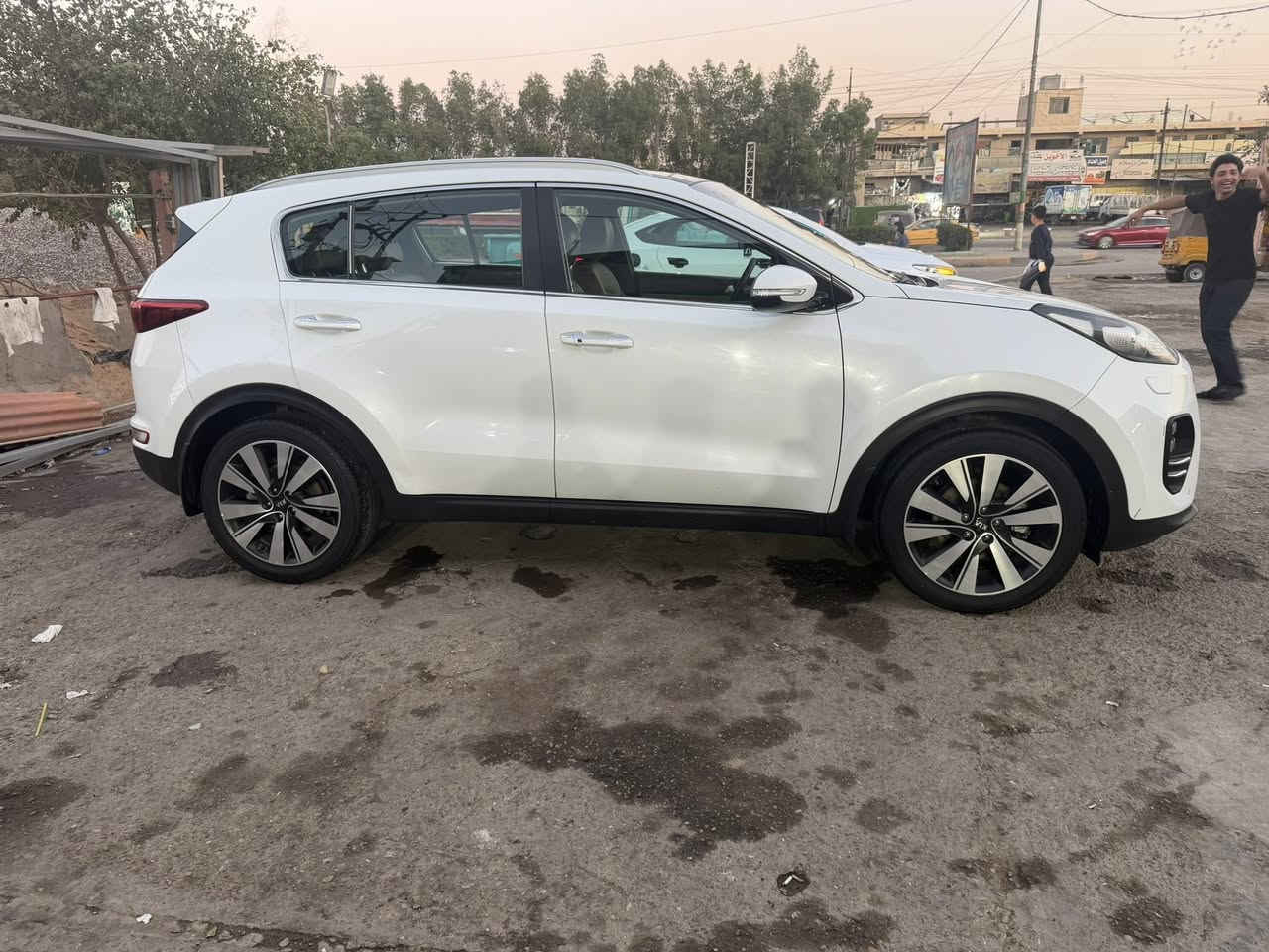 السلام عليكم سبورتج 2019 خليجي مكينه 2000
فول موصفات 

بصمه

بنورما 

حساسات امامي خلفي

صندوق كهرباء

كراسي كهرباء

سايد بريك بصمه

مرأي شفط

السياره فول الفول موصفات الجيتي بس مو جيتي

ماشيه 90 الف

بيه بارد بل باب مال السايق وبارد كلش قليل بل جاملخ الأمامي عله جهد السايق ما بين بس بل سونار يبين 

السياره حلوه وجديده معنى الكلمه

السعر 195 وبيه مجال 

الاتصال ***********
