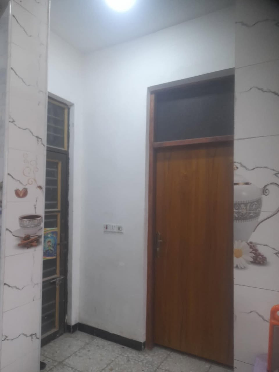 مكلف بلنشر دار زراعي ركن مربع طابقين قرار 25//100متر شارعين سيدهاشم نهايه الشموخ سعر110وبي مجال
***********
