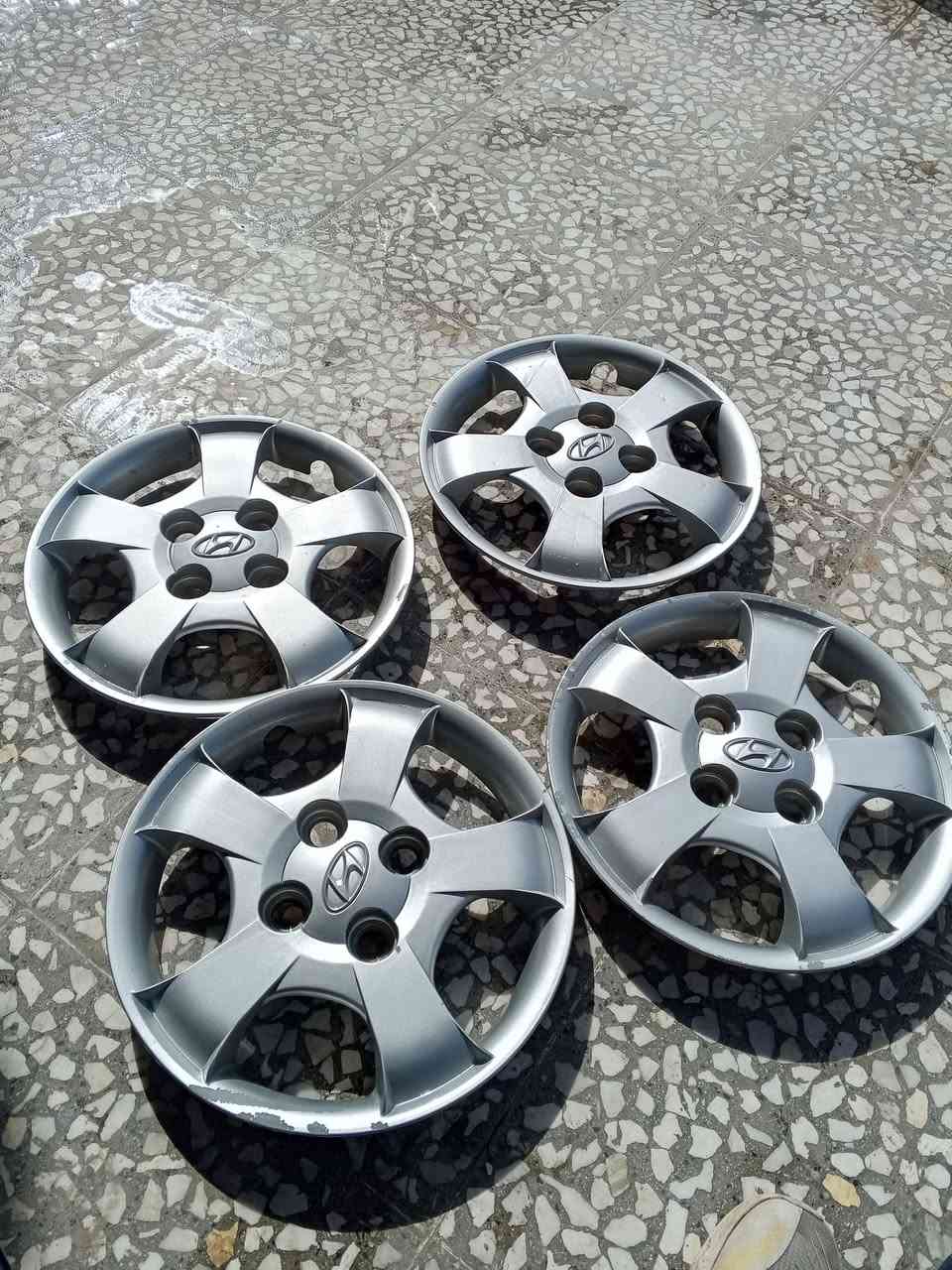 سلام عليكم كبات هونداي فيرنا 14 بلادي أصلي  للبيع 25 ألف وبيه مجال عنوان الحريه الدولعي هاتف ***********
