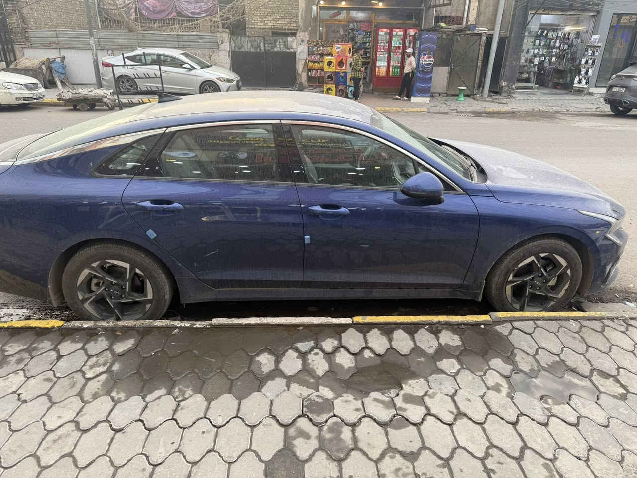 سلام عليكم 
K5 
2025
خليجي السياره ماشيه 16 الف كيلو 
نص فول السياره 
بصمه 
تشغيل عن بعد
شاشه دجتل
رادار امامي
كامره دواره 
حساسات 
السياره مكفوله كفاله عامه 
مكاني الكراده 
سعره 225 وبيه مجال بسيط 
***********
