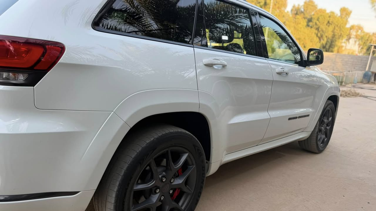 السلام عليكم … للبيع
جيب S  2019  خليجية وكالة هارلم فول مواصفات رادارات تدفئة كشنات وستيرن فتحة سقف بانوراما فچوچ برمبو هوايه مواصفات فول 1/1 مكفولة من الصبغ والضربة والتبديل كير ومحرك بشرط ماشية 78 الف كيلو مو ميل وقابل للزيادة سنوية باسمي فحص وهزه وسنويه جديدات وشرط التحويل 
السعر المطلوب ( 285 ) 
مكان السيارة ديالى / بعقوبة 
***********
