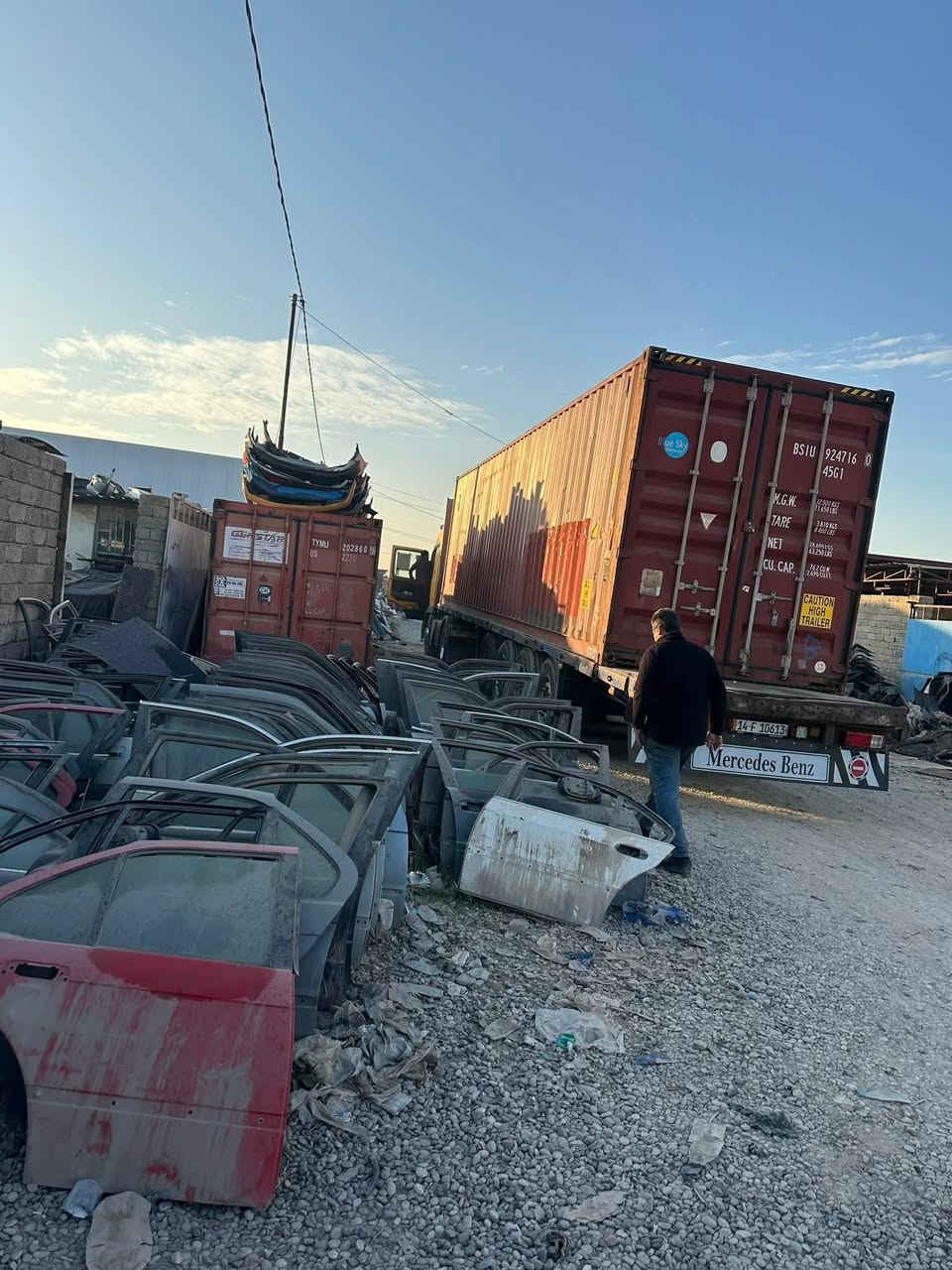 وصول جديد بفضل الله حاويه وارد سويسري نظافه كدامكم ١٠٠٪؜
والوارد السويسري معروفه نظافه 🥇🥇 

جميع احجام البيجو 👍 

للطلب والاستفسار يرجى مراسله الصفحه 
او الاتصال على *********** هاتف او واتساب

محل الطيف - قطع غيار سيارات بيجو 

موصل حي التاميم مقابل بانزين خانه التاميم 

متوفر جمله ومفرد وتوصيل
