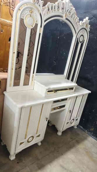 غرفة ٦باب ملحق تزكام شغل عراقي موديل تركي صبغ حراري زاوية كنتورية بارتفاع الكنتور غرفة تحفة اي ضرر مابيها نضافتها 95/100 كنتور ٦قواطع مكان بغداد فلكة حي النصر سعر مليون و٤٠٠ يوجد توصيل ***********
