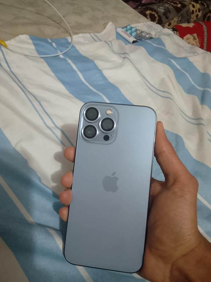 سلام عليكم ايفون ١٣برو ماكس ذاكره٥١٢بطاريه ٩١لون بحري نضيف كلش مبدل بس شاشه اصلي بيه ضمان ***********كربلاء سعر٥٧٥وبي مجال حك الجيه ويا شاحنه فقط
