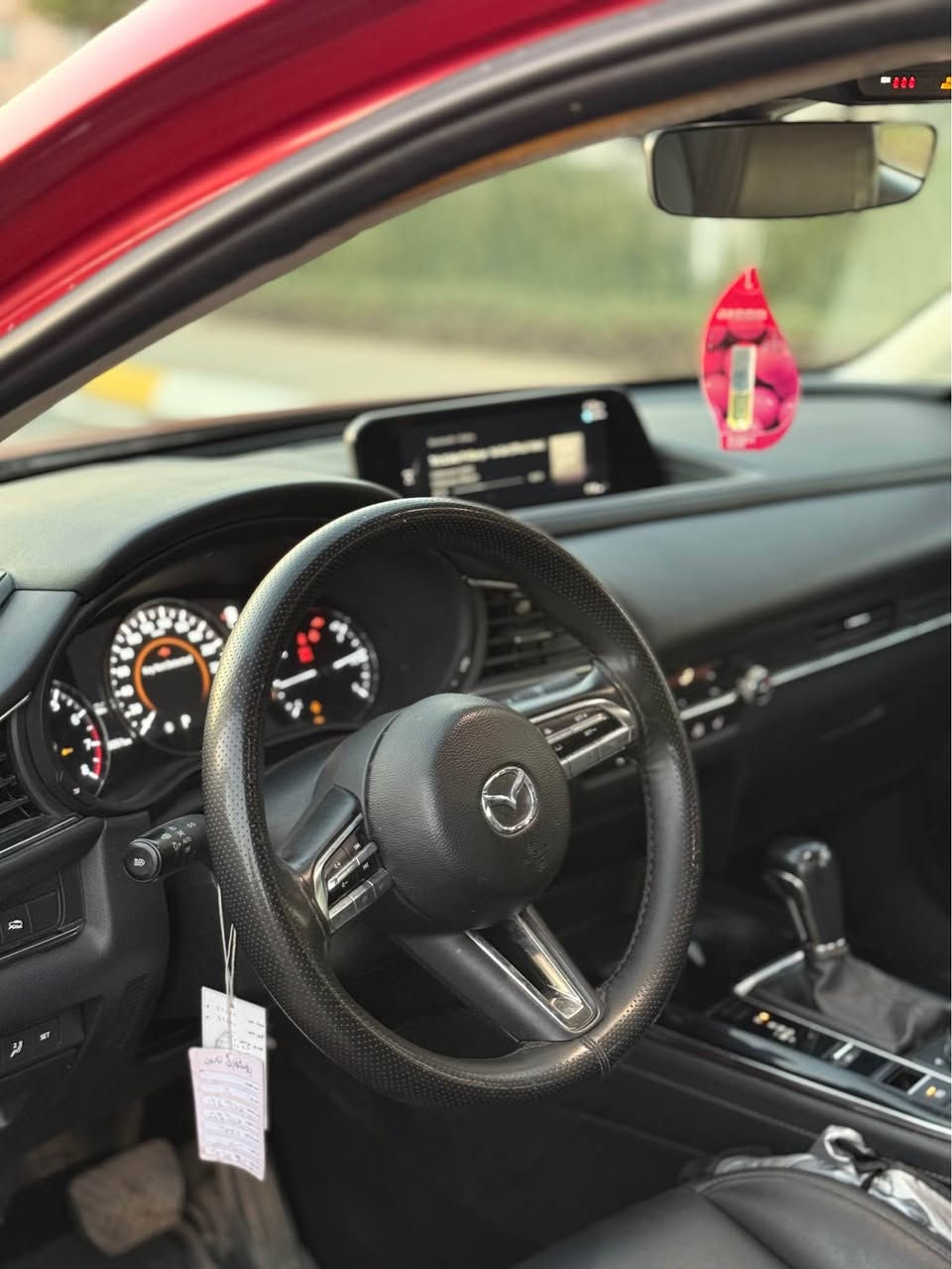 Mazda CX-30 preferd packkage 

نرخ:142$ مەجال
***********
مازدا فول مواسەفات 
مۆدێل 2023 
بەصمە،درگا بەصمە،برێک بصمە،تبرید مرکزی،ڕاداری لاکان و ناوچەی کوێر،کوشن جلد،کوشن هیتەر،شاشە گەورە کامێرە
ئۆتۆ هۆڵد،گێڕی عادی ئۆتۆ ماتیک،تبرید لمس،
ئاوێنە ئیشارەت،دەبڵ ئەکسل،چەندنین مواسەفاتی تر…

ئەزیزان سەیارەکە ڕەقەم و سەنەوی تازەیە بە ناوی خۆمەوەیە
2 پارچە و پەڵەیەک بۆیاخی هەیە بێ ناوگرتن
سەیارەکە لە سلێمانیە السليمانية, العراق
