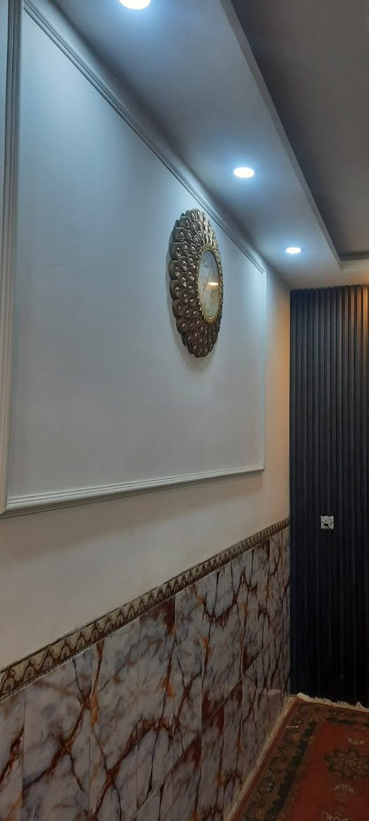 اليوم. مكتب 🏢 دلاليه حي سفير
جايبلكم بيت مساحته 125
موقع البيت بغداد حي سفير
البيت  قرب العبيدي مقابيل المنتزه 
اول. فرع مال سكله  ابو محمود الدراجي
البيت طابو زراعي سند 25
البيت ناصي 18 سانتيم عن شارع
رتفاع البيت 3 اله تقريبن 
سعر 70 وبي مجال
اللستفسار تصال ع رقم 
‏‪***********‬‏ واتساب
