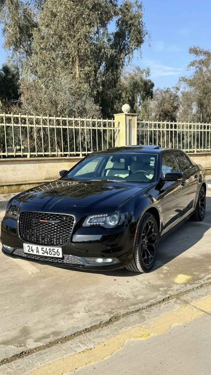 كرايسلر أوباما 2021 S 300 فول (خليجي) وكالة هارلم
فول مواصفات واحد على واحد  

السيارة مغلفة بالكامل PPF ضمان 10 سنوات مع وصل ضمان

ماشية 32,000 ألف ميل، مواصفات فول كاملة 

بانوراما 

محرك 6 سلندر 3600cc، 

كير 8 نمر كير ماوس، نظام 

وضعيات قيادة متعددة مع وضع 

سبورت، تشغيل بصمة وتشغيل 

عن بُعد، ستيرن كهرباء مع شفتات 

ستيرن، درگة خياط.

سقف بانوراما، 

مقاعد جلد ابيض بلادي

مقاعد

أمامية كهربائية مع تبريد وتدفئة، 

مقاعد خلفية تدفئة، كشنات خزن، 

مكان أكواب ساخن وبارد.

مانع انزلاق

شاشة كبيرة 

مراية داخلية تعتيم ذاتي، 

لايتات زنون.

، بردة خلفية كهرباء، 

ويل 20 أسود، 

دمّام بالصندوق.
السعر 34,000 بيه مجال جدا بسيط
340 ورقة

مكان السيارة الموصل

للتواصل

***********

***********
