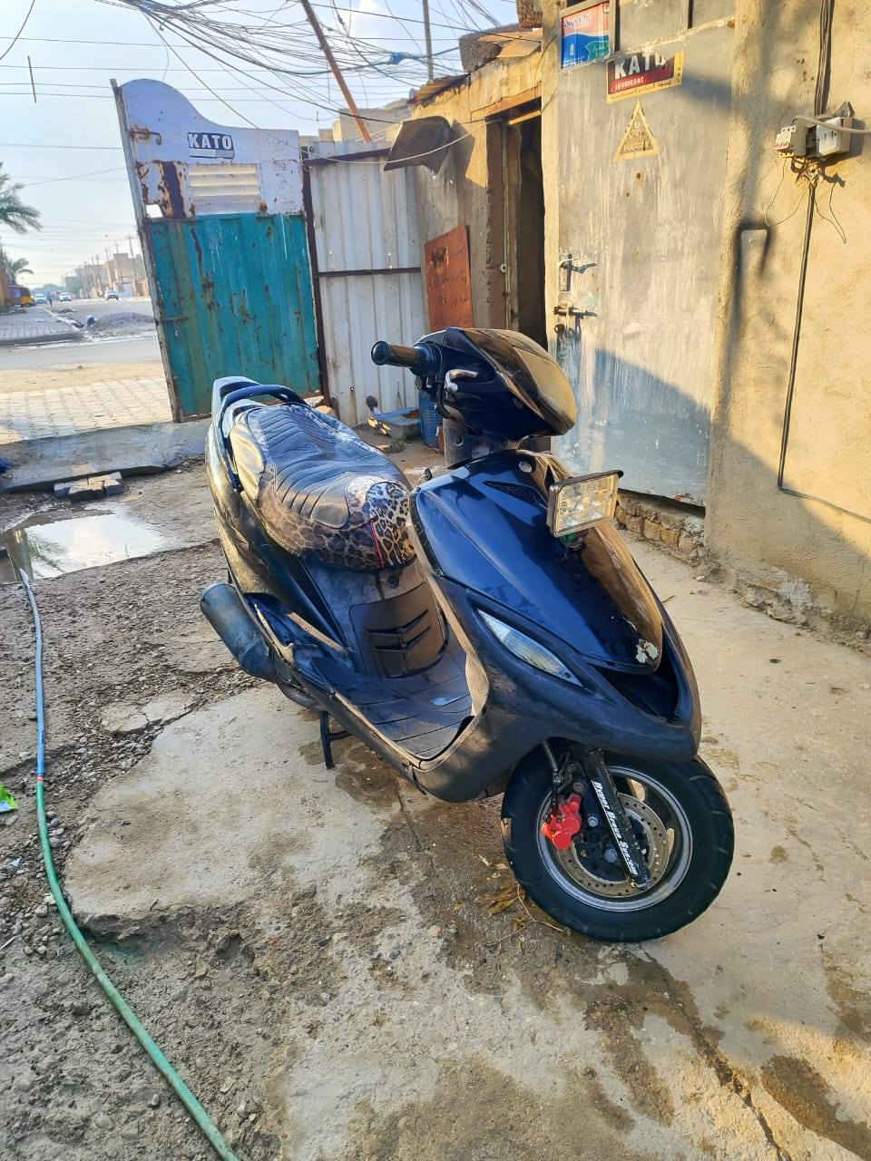 ماكس ٣٥٠ بيها مجال للطيبين
مجفتة مرة وحدة و نظافة فول كهربائيات كلها شغال 
تواصل وياي عالرقم والسعر اللي تريده 
***********
