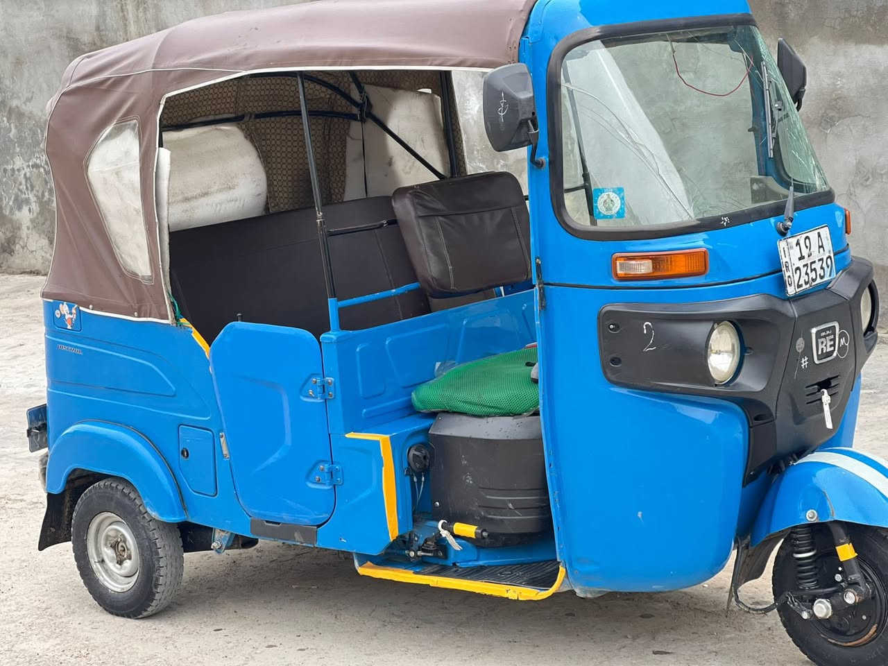 سلام عليكم شباب تكتك 21 مرقمه كربلاء تكتك بيه شبر بل لغد معجون ويم لبك لايت بارت ولباقي كفاله عامه ***********
