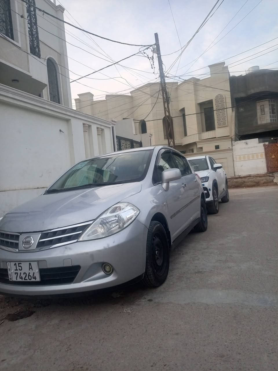 فيرسا 2009 ما بيه صبغ سيارة حيل نضيفه كير ومحرك نضيف ، 73 وبيه مجال
***********
