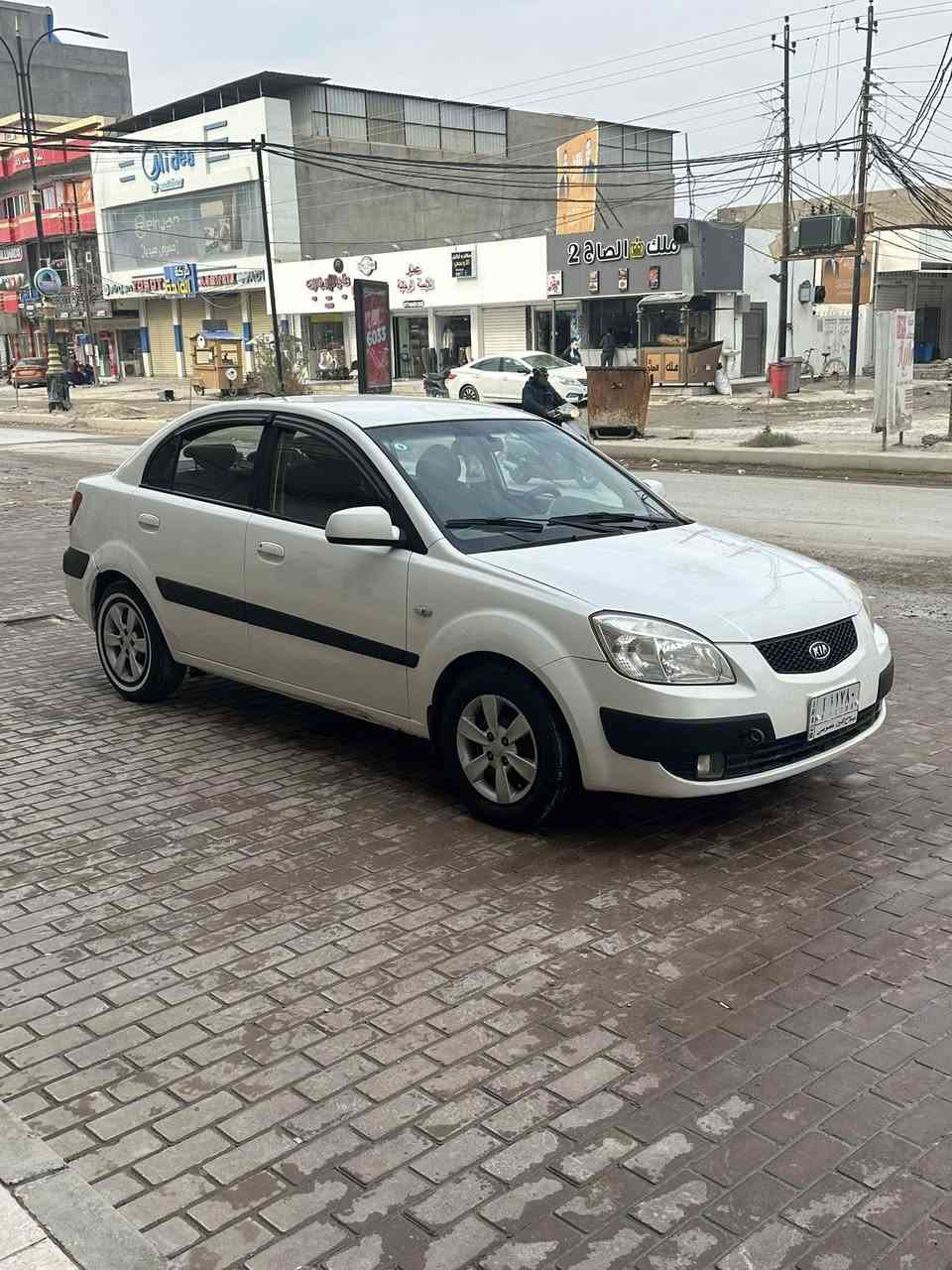 كيا ريو 2008 لا تبديل ولا صبغ بارد بيها سنويه غير نافذه محرك 1600  تبريد شغال كهربائيات كلها شغاله سعر ٨١ وبيها مجال 
 
***********

