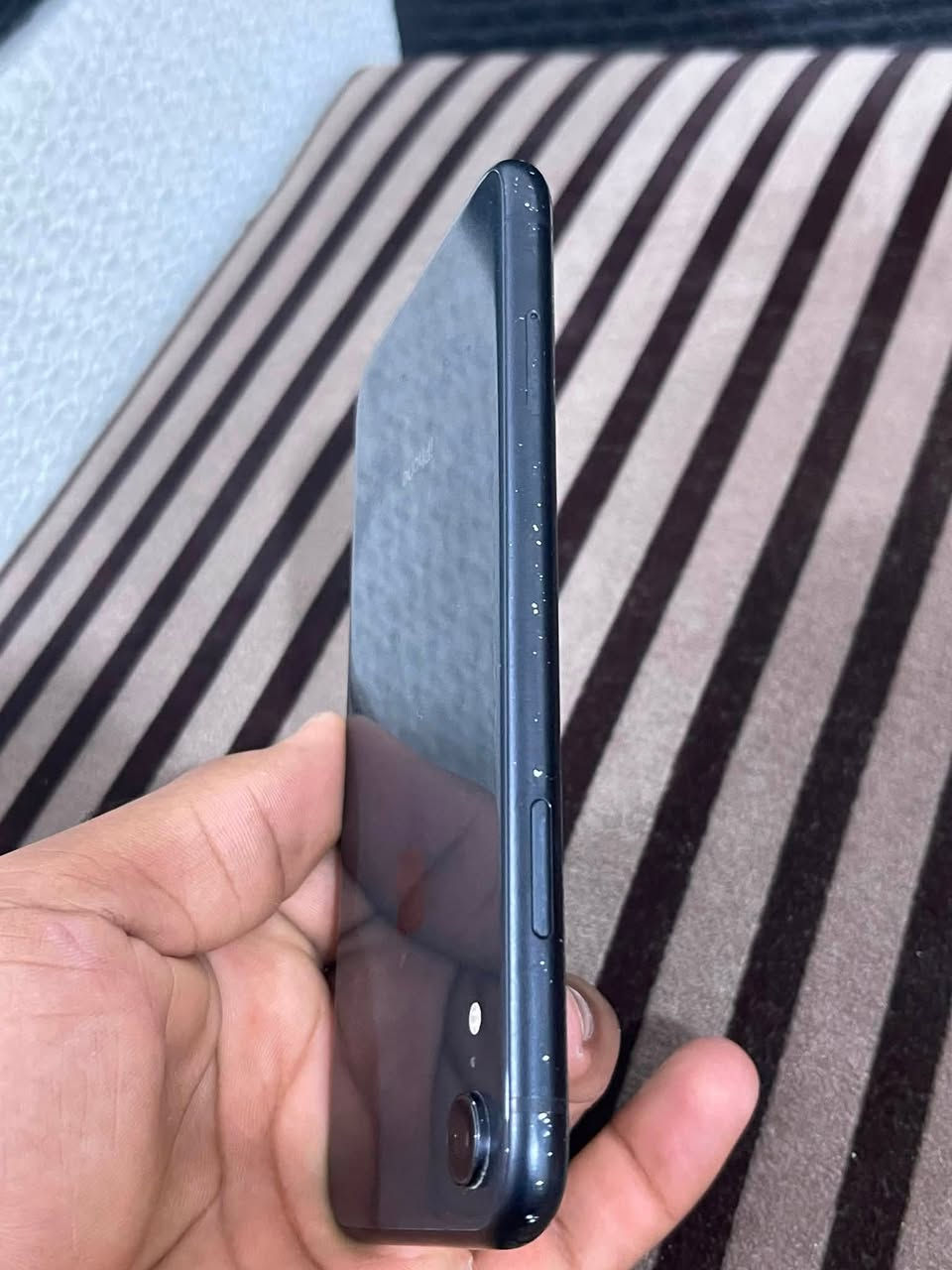 تلفون Xrللبيع جهاز مبدل بطاريه كلش نضيف ومابي شي وحالين بطاريته 79سعر 175وبي مجال لتواصل ***********
