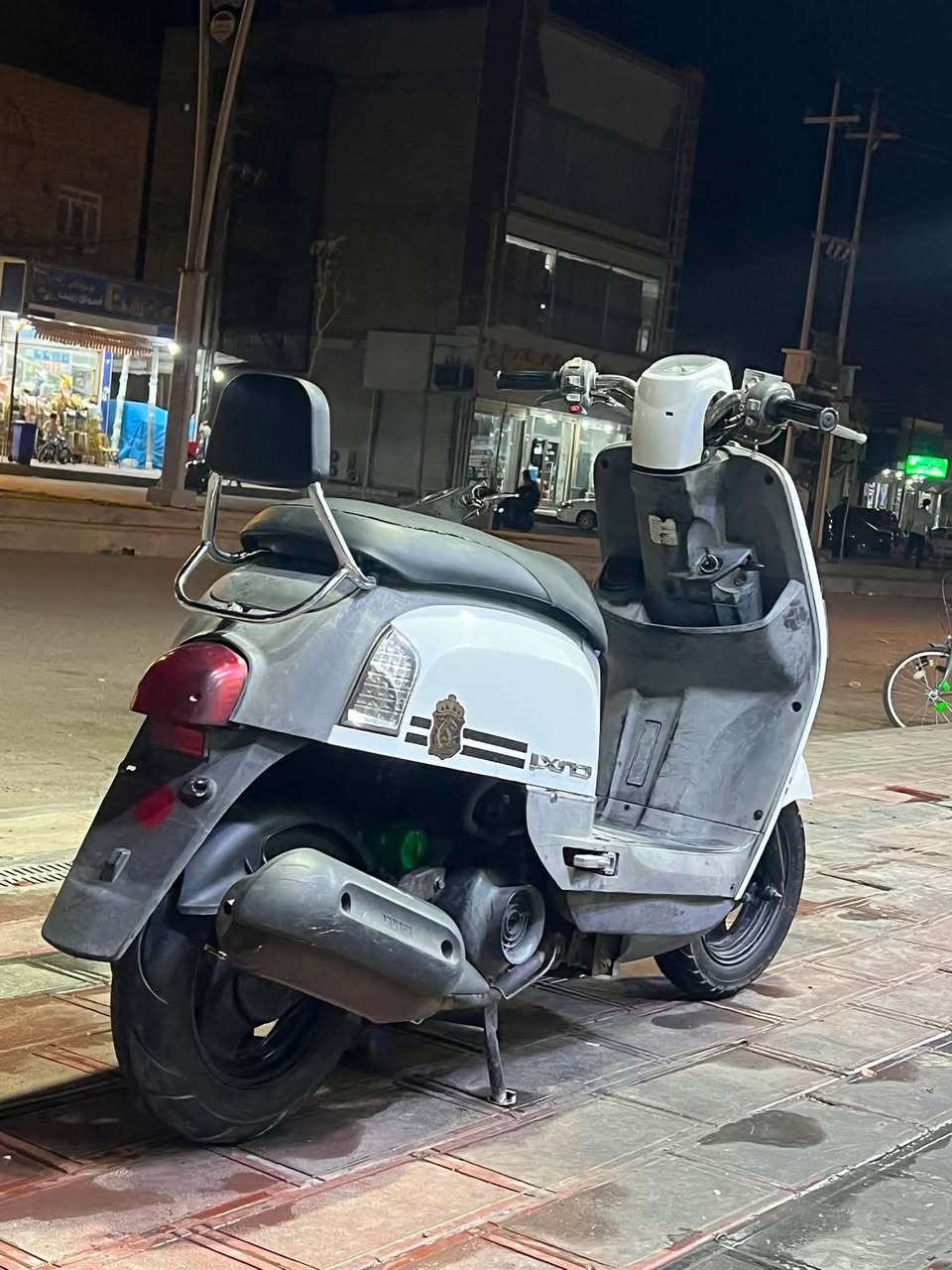 بوليس ٢٠٠٧ كابريتر دراجه نضيفه ما مفتوحه شرط الفحص  كلشي شغال ..بيه تواصل ***********
