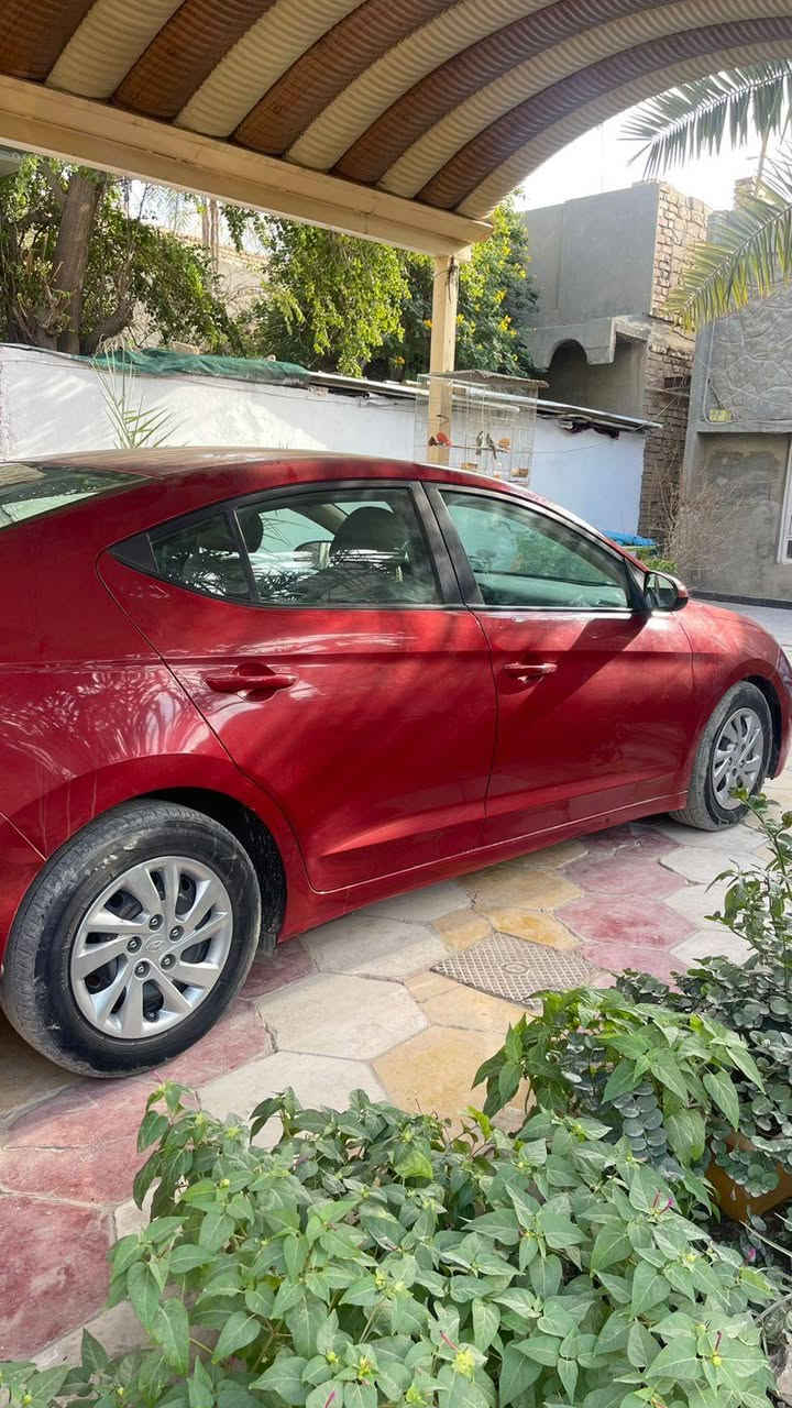 سيارة النترا موديل ١٩
رقم السيارة قادسية 
كفالة عامة ماعدا نص البنيد بي صبغ فقط حتى ارباك ماطاك 
شواصي سليمة 
مكان السيارة بالديوانية
السيارة نص فول تبريد ثلج حدادية جديدة 
شكل السيارة احلى من الصورة 
مكينة بلادية ما مفتوحة 
السعر ١٢٨ بيه مجال 
گير ايتي مو سيفيتي 
مواصفات خليجي ١٠٠٪؜ محرك دوش 
غير متواجد على الفيس ***********
