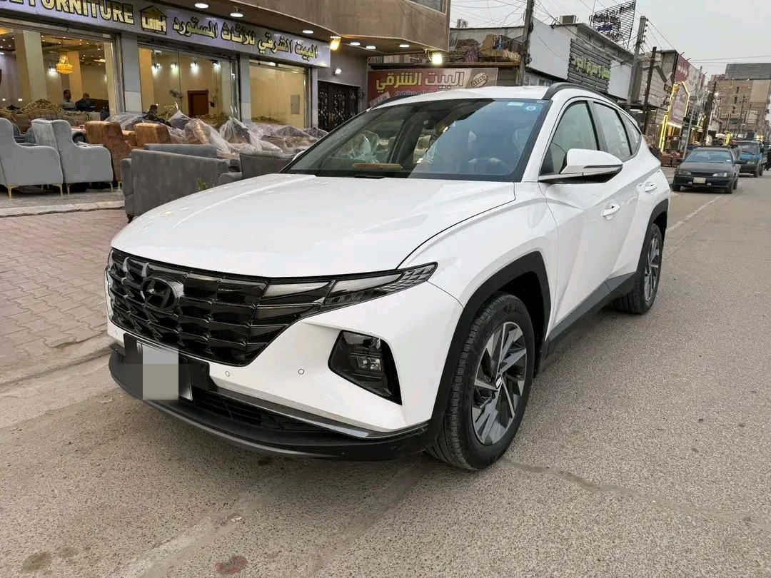 هونداي توسان 
موديل 2024 خليجي 
مكفولة كفالة صبغ وتبديل وبارد كفالة 
زيرو ماشي  20 الف 
رقم بغداد بسمي تحويل ثاني يوم
مواصفات 
حجم المحرك 2000 دوش 
بصمه تشغيل وتشغيل عن بعد 
هندبريك كهرباء
ويل كب حجم 19 المرغوب 
كراسي كهرباء
شاشه متصله
حساس امامي خلفي
شاحن وايرلس
داخل ابيض
بردات بالابواب 
لايت لد زنون 
قيادة 4 انضمه ايكو عادي اسبورت  سرعه 
سيارة جديده بحاله الزيرووو سعرها معقول بلعافيه ع الياخذها 

مكان السيارة بغداد 
للإستفسار ***********
