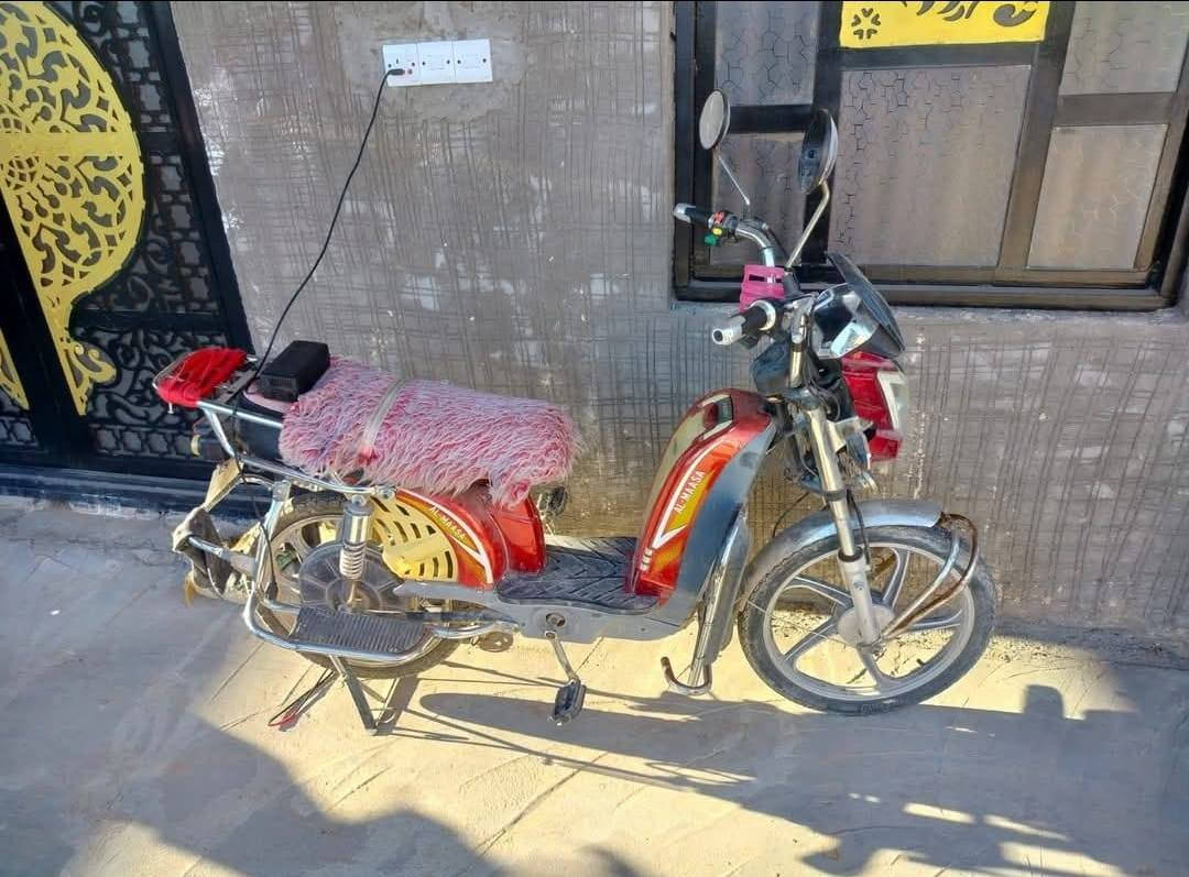 ماطور الماس شحن للبيع نضيف حيل تايرات بطاريات كلهن جيد جدآ سعره 250 قفل *********** رمادي جزيرة البوعلي جاسم المحطه ثانيه
