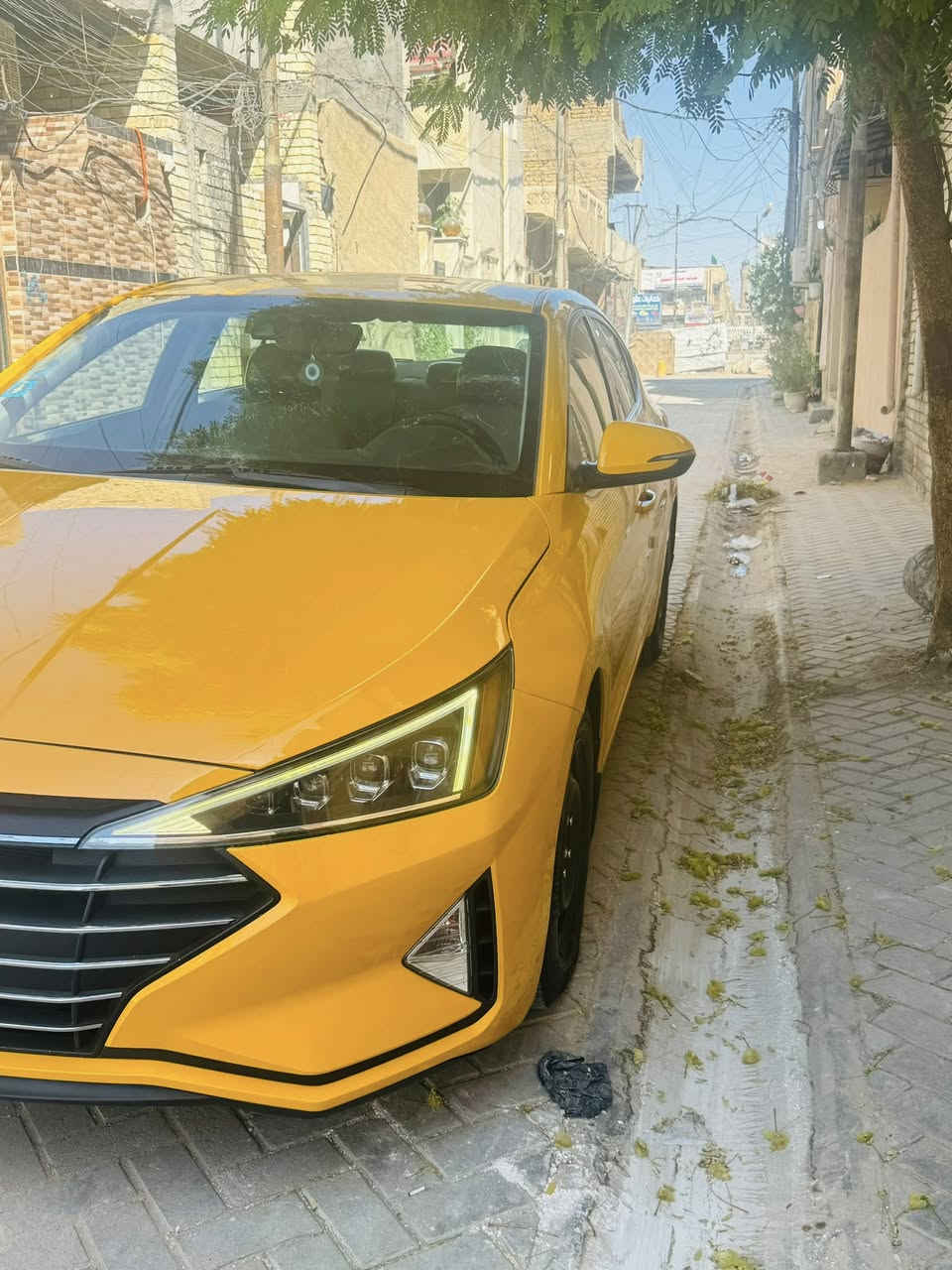 السلام عليكم 🌹
النترا ٢٠٢٠ تكسي فول لمتد ماعدا الفتحة، سيارة جديدة وما ناقصهة أي شي، صدر أمامي وخلفي جديد، تخم تايرات جديد، لايتات ٤ عدسات أبو الـLED، الحادث بنيد ودعامية ومبدلات أصليات.

السيارة متصرف عليهة كلشي مبدل مرتب ونظيف، وتم تبديل الكير من CVT إلى AT المرغوب، مكينة وكير بكفالة.

السيارة بحالة ممتازة وجاهزة للفحص 👌

💰 السعر: ١٤٠ وبيهة مجال كلش بسيط
📩 للاستفسار مراسلة الصفحة


**إذا كنت صاحب هذا الإعلان وتريد حذفه لأي سبب، رجاءا أرسل رسالة إلى الدعم الفني**