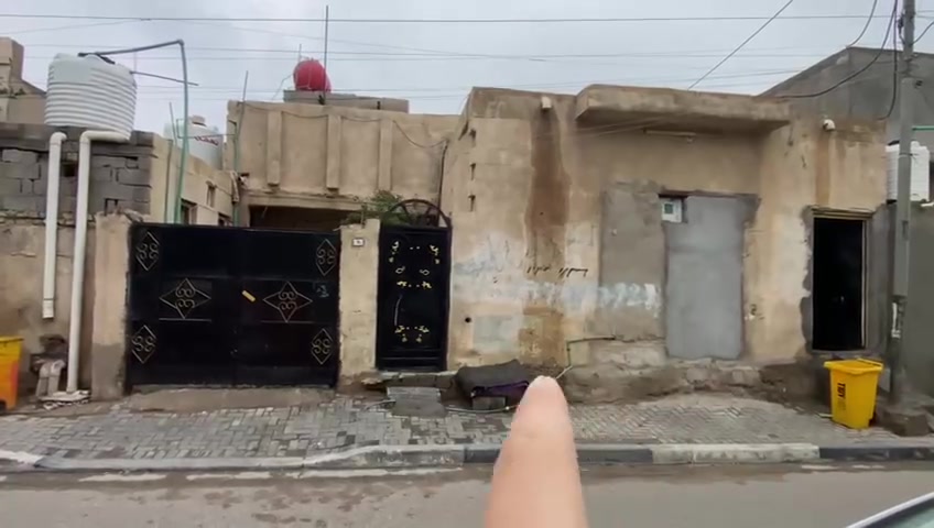 بيت للبيع
البصره القبله قرب البريد
للتواصل ***********
المساحه ٢١٨
