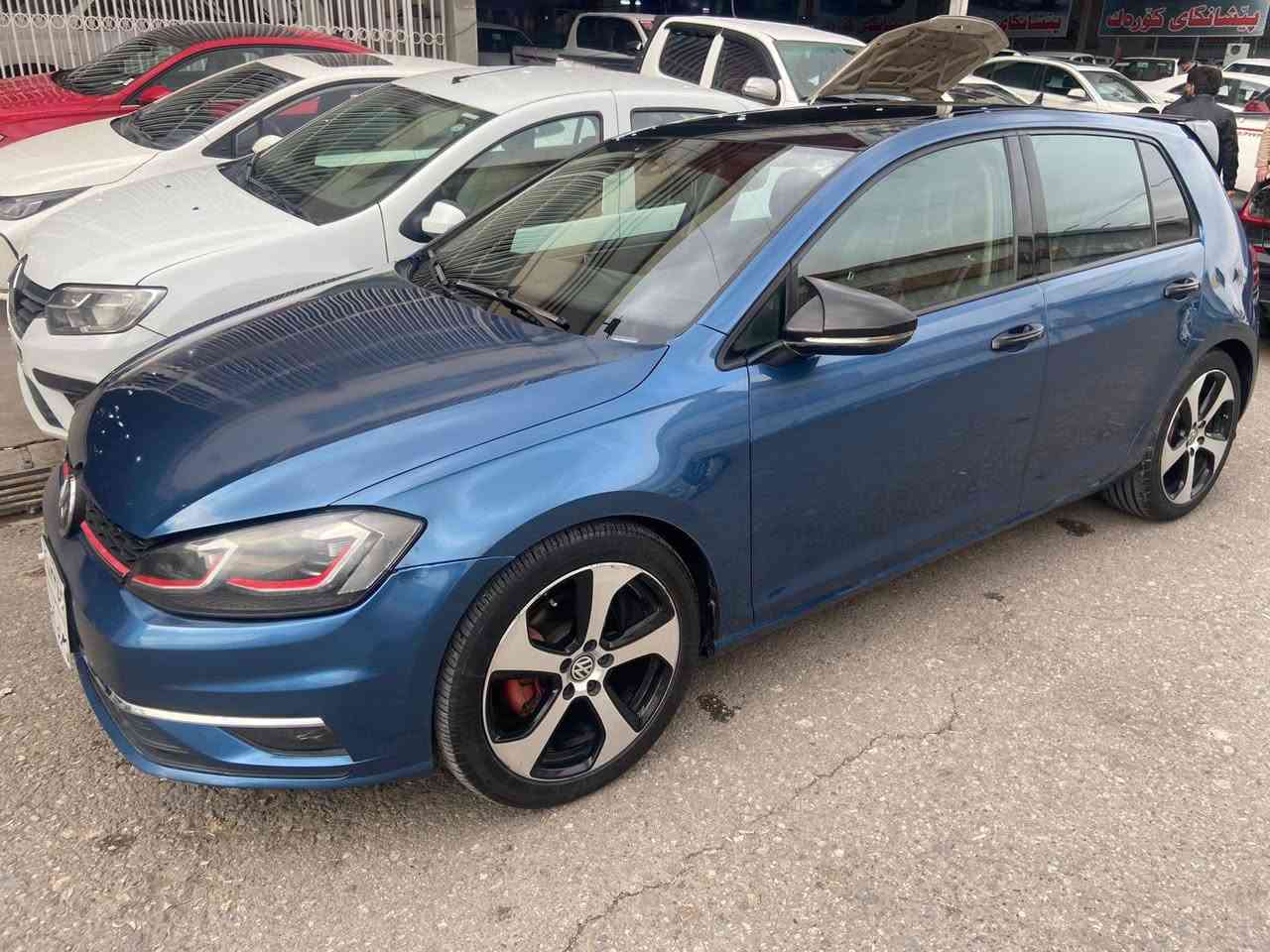 گۆلف 2018tsi، گێڕ و مەکینە بەشەرت، لای سەکن سبوغە لەگەڵ بۆنیت، پەرەشوت سیستەمە، شانسی و بەتانەی نەگرتووە پشتیشی کەپسە، نرخی ۹٨ وەرەقە و مجال، بۆ پەیوەندی کردن (۰۷٥۰٤٥۲۳٦۱٦) أربيل, العراق
