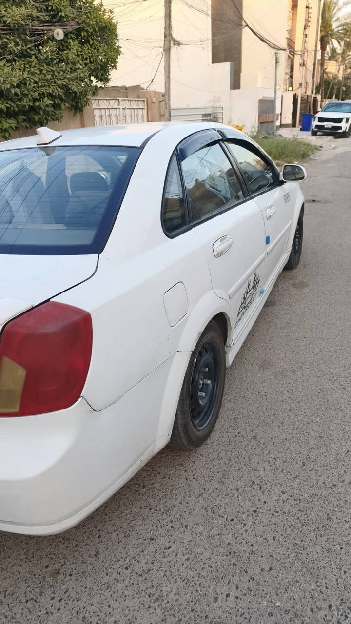 اوبترا ٢٠٠٦ للبيع السيارة جاهزة مبيها نقص تخم ويالة جديد تخم تايرات اندنوسي جديد گير مكينة تمام حدادية جاهزة ميزانية جاهزة (الميزانية بعدهة بالضمان مدة سنة من شركة الديار الخضراء) السيارة مسويلهة ادامة كاملة  مبيها اي نقص تبريد تدفئة شغالات كهربائيات كلهة شغالة شاشة وكاميرا خلفية عبوة فيت بم مبدلة بجديدة وكالة زوج مازدات جديدة ضواهن فول بلكات وكالة جديدة السيارة جاهزة من كلشي شغل واطلع گبل
رقم انگليزي الجديد سنوية مشروع وطني بأسمي تحويل مباشرة ( السنوية تسقط بشهر ٧)
نقوص السيارة فطر بالجامة الامامية مبين بالصورة
عتلة التحويل بين تدفئة وتبريد والبوابات فالت السيم
لكن شغالات مجرد تمد ايدك وتحول براحتك
وعداد البنزين يشكل وهالشي معروف اغلب الاوبترا كيج البنزين يشكل واللحية الخلفية للسيارة وگعت وموجودة تاخذهة وي السيارة
السعر ٦٩ ورقة وبي مجال بسيط للشراي
تجي تفحص السيارة وترايك وين متريد
مكاني بغداد التاجي سبع البور
رقم: *********** واتس اب
   *********** اتصال فقط
