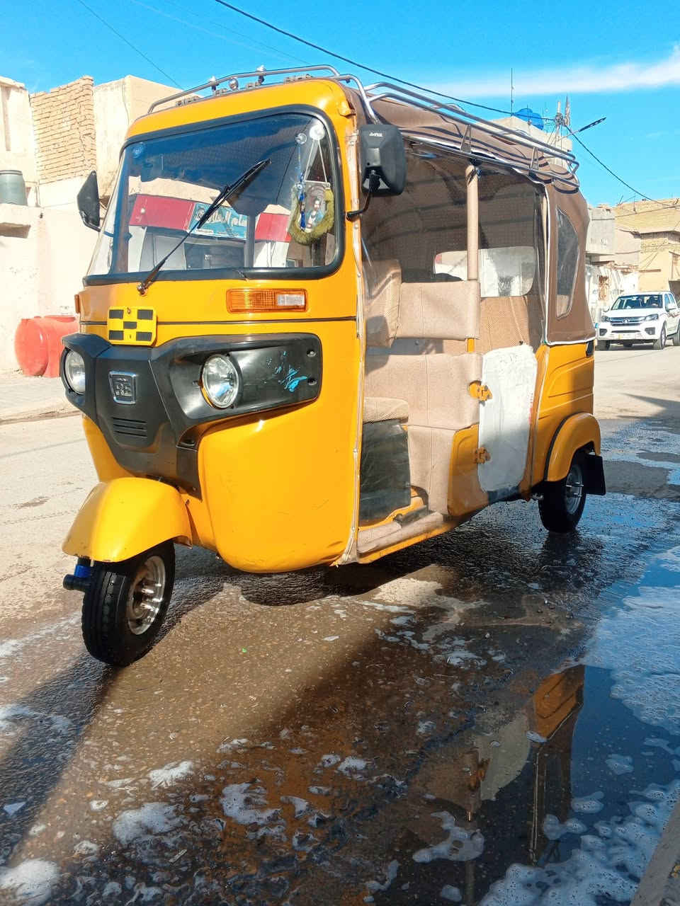 سلام عليكم ورحمه الله وبركاته تكتك للبيع موديل 21بيه طخه جوه البك لايت خير من الله لاتنقيص ولاتبخير مكينه حلوه كشرته حلوه مكاني واسط قضاء النعمانيه السعر 7800وبيه مجال بسيط رقمي ***********
