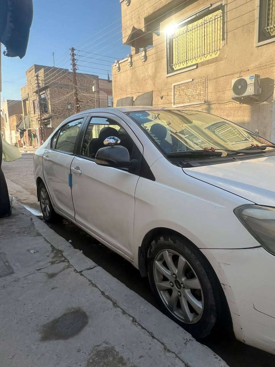 سياره للبيع گريت وول فولكس،،، محور  كير ومكينه اوتو 
صدر تعبان مكينه وكير زينات والكشر واضح بصوره 
رقم بغداد الدولي بسمي بغداد الدوره ابو دشير
*********** الواتساب لايعمل السعر 45 وبيه مجال حق الجيه
