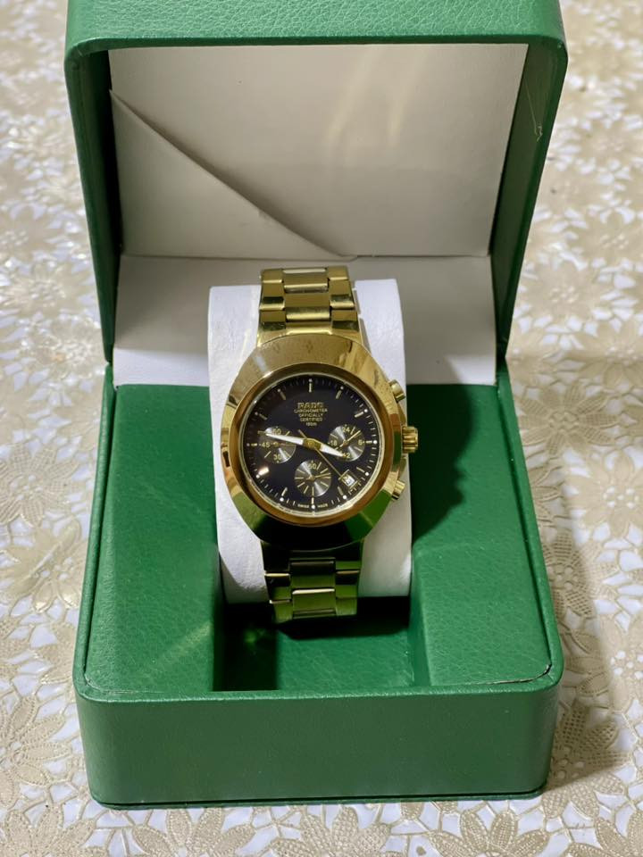 ,ٍ
‏سلام عليكم للبيع ساعات ماركات مختلفة وزن ثقيل جدا ،جلد طبيعي ، سناتر شغالة، بأسعار مختلفة شنو يعجبك راسلني 
مكاني كربلاء ***********
