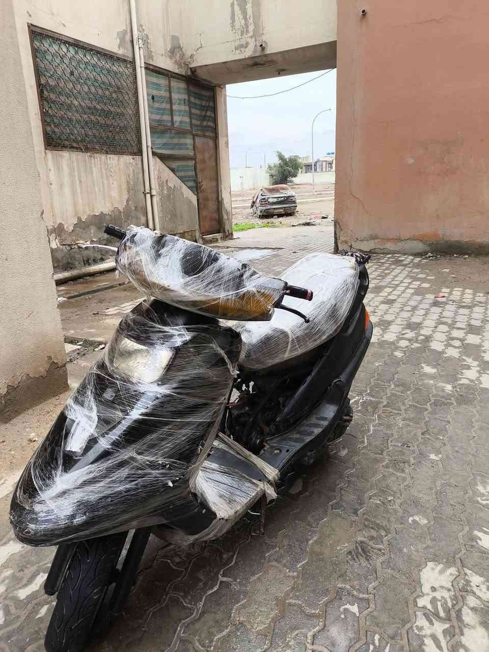 متاح فراشه فضائي للبيع دراجه توه مجفته بدون أوراق دراجه شلعه ومعدل هندر شغال كهربائيته شغاله بس عوزه باتري وترتيبات بسيطه الدراجه فقط كفراته تعبانه دراجه بلمشي حلوه  غراضه كله بلاديه سعر 200 وبيه مجال قليل مكاني العمارات الجديده قرب مسبح العماره الكبير شراي خاص او اتصال
***********
