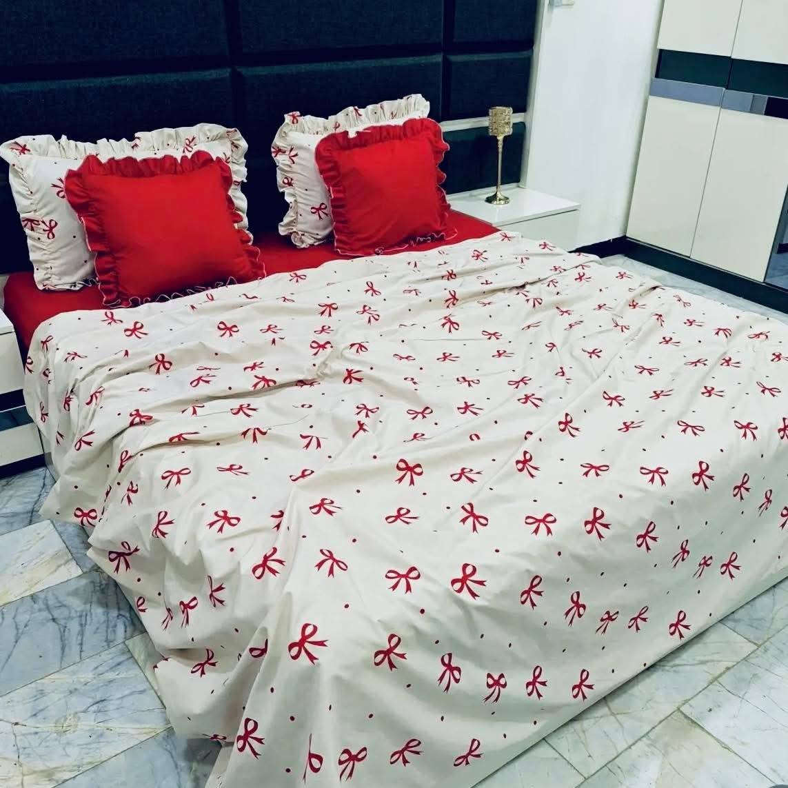 شنو اليمنعج اترتبين غرفتج بهيج  بفرشه  الخامه الاصليه 👍 
أسعار مناسبه جداً 🌹 
حسب القياس والطلب واللون ❤️ 
يتوفر لدينا توصيل، للجميع المحافظات العراق ❤️ للاستفسار على خاص او واتساب ***********
