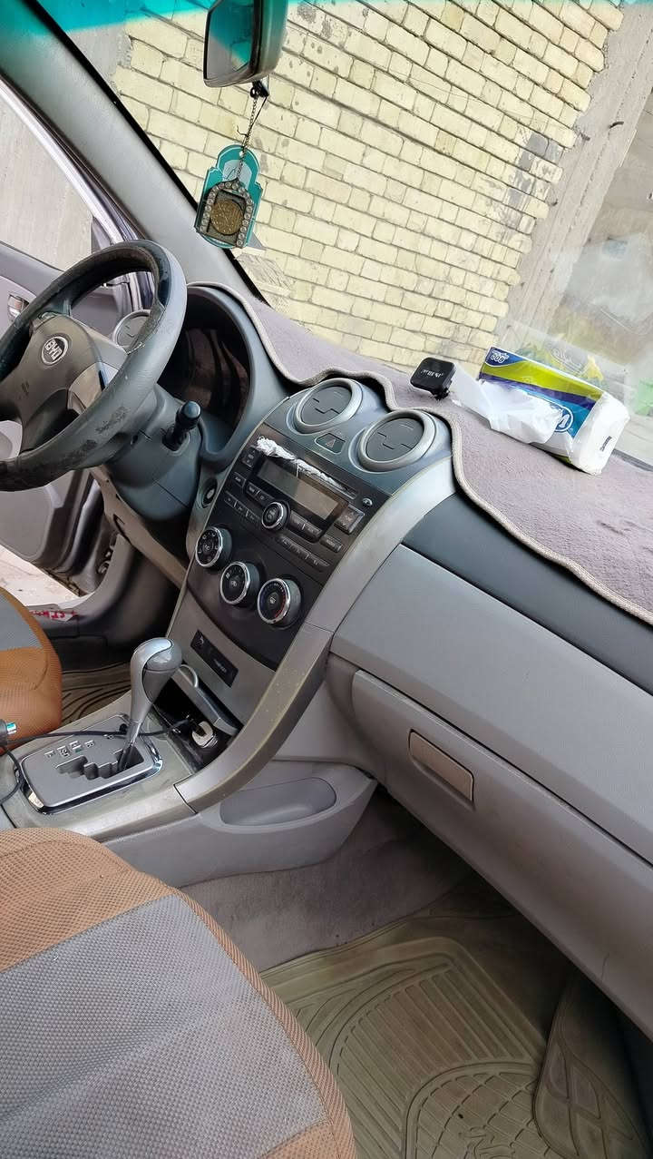 السلام عليكم ورحمة الله وبركاته
بي واي دي (byd) للبيع موديل 2012
السيارة بأسمي رقم بابل سنوية مامنتهية 
السيارة نظيفة وحلوة 
السعر 50 وبيها مجال بسيط مكاني النجف الاشرف 
للاستفسار اتصل على الرقم ***********
