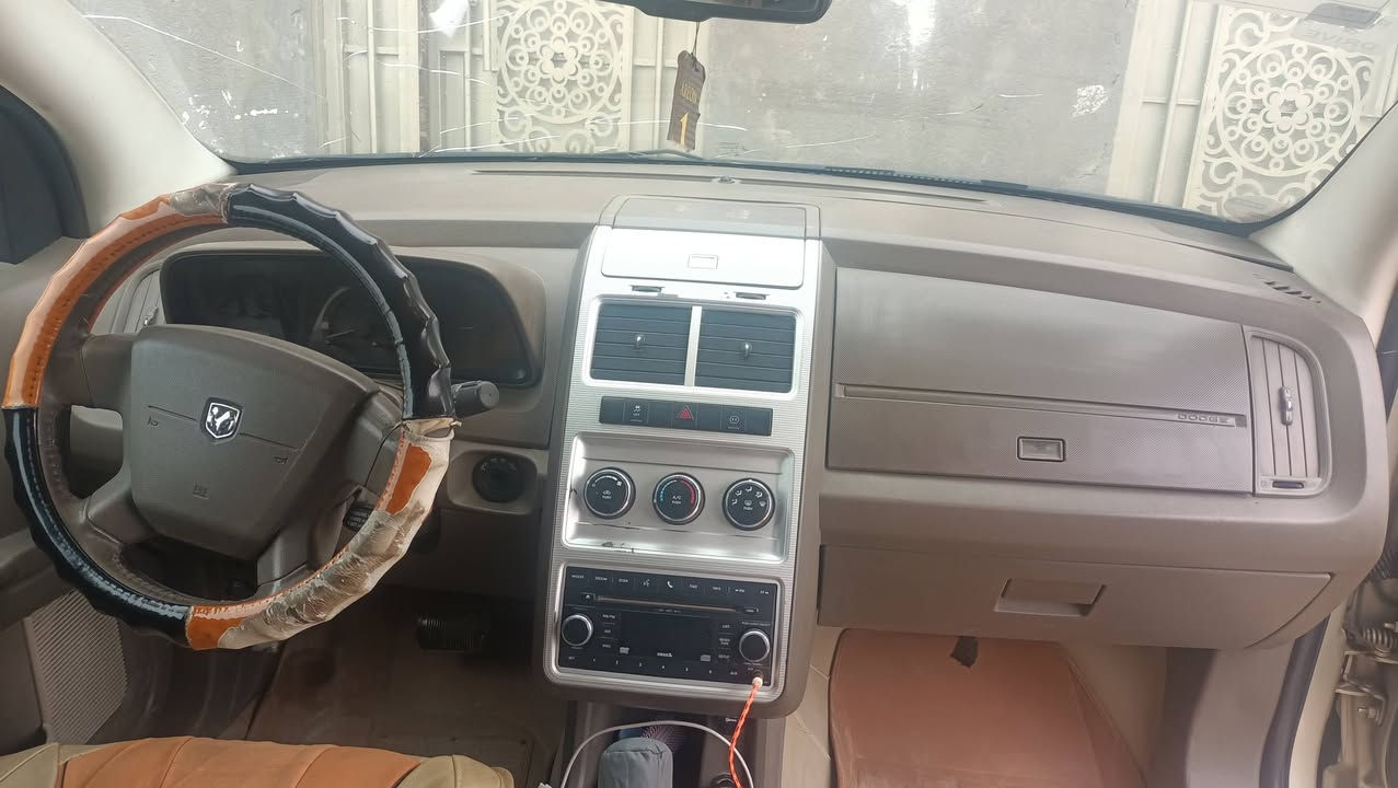 جورني موديل 2010 مكفولة كفاله عامه بأسمي هزه جديده محرك 3500 سته سلندر السعر من الاخير 110 واذا اكو كوري أو جورني حديث اراوس وانطي الفرق بس كون معقول للتواصل موجود على الفيس 
وهذا رقمي
‏‪0788 293 3612‬‏ للعلم مكان السياره ذي قار رقمها بصره مشروع وطني بأي مكان اداور
