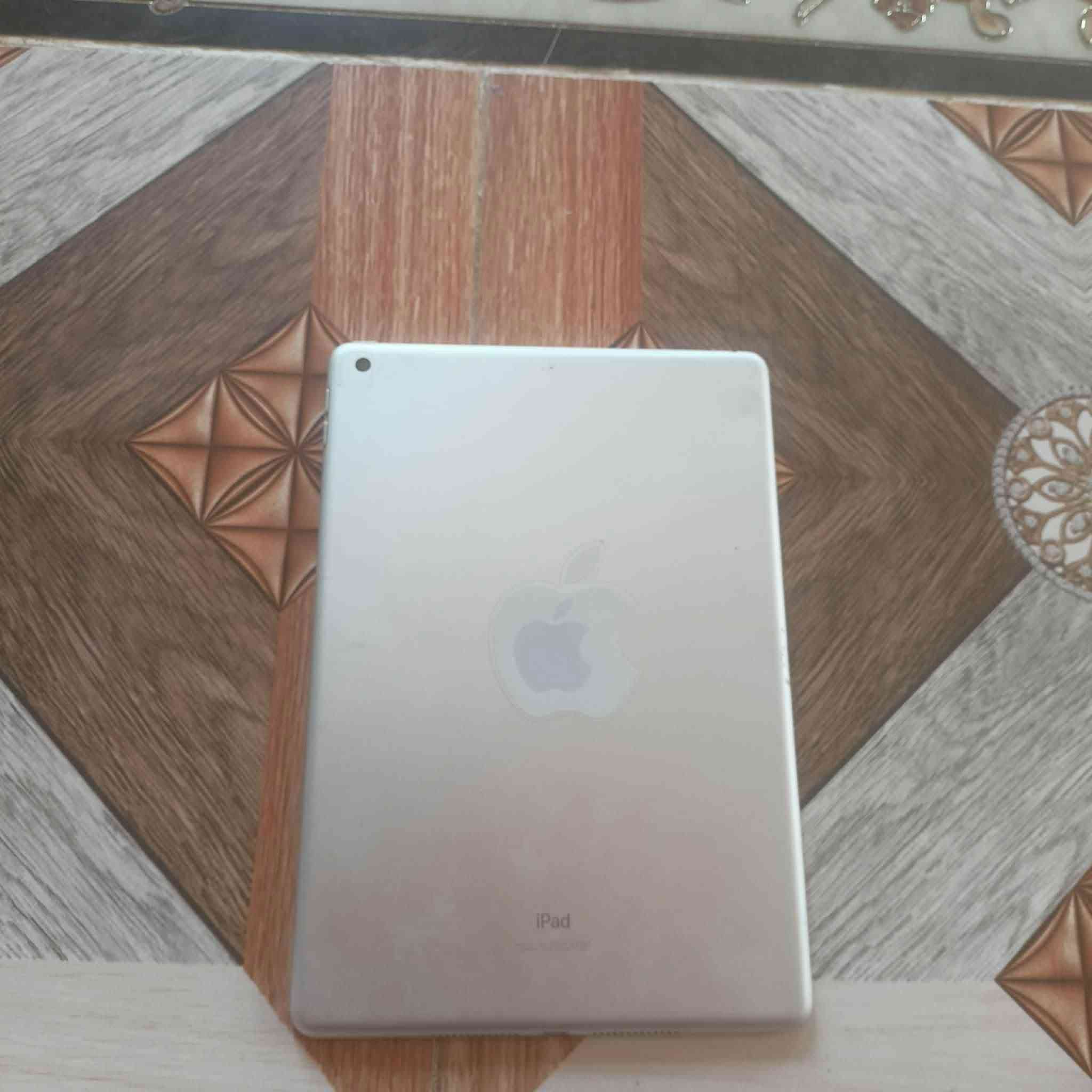 سلام وعليكم ايباد 9
ذاكر 64 للبيع السعر 150 وبيه مجال


**إذا كنت صاحب هذا الإعلان وتريد حذفه لأي سبب، رجاءا أرسل رسالة إلى الدعم الفني**