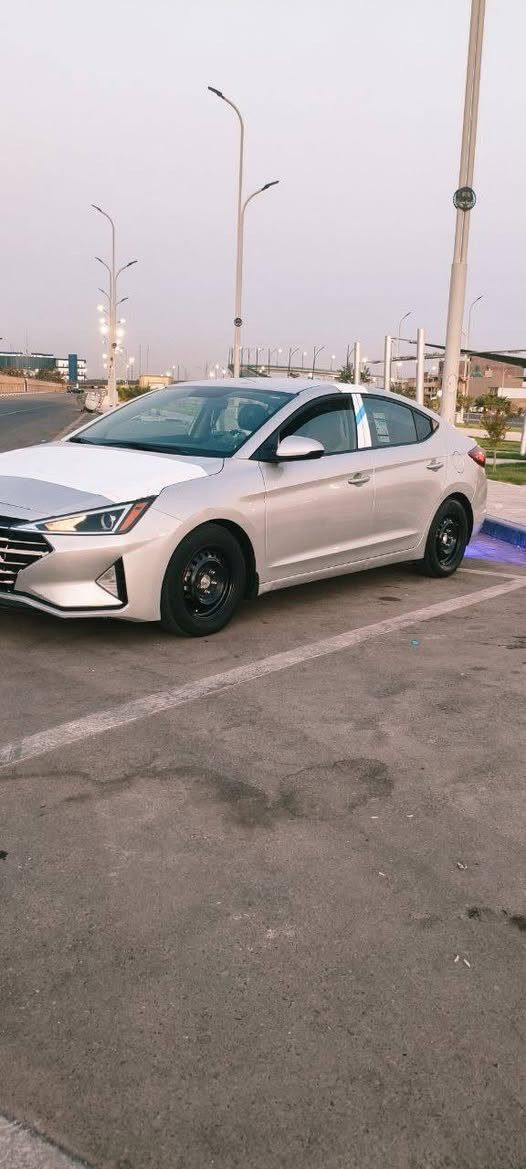 اعادت نشر
السلام عليكم النتر ١٩ ليبل واحد بيه بنيد بيه كلير و دوسه بيه صبق قليل وبارد ب قبق جنطه حادث مرفق
 للتواصل ***********
سعر  ب ١٣٠ وبيه مجال البصرة, العراق
