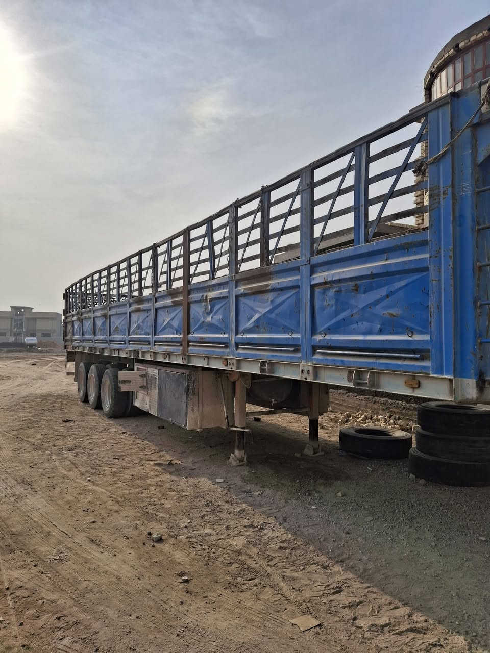 السلام عليكم للبيع كامله موديل ٩٥ محور طويل عربانه ١٣ و٦٠المانيه دناكير ١٤ شاصي ١٦ السعر ٣وربع وبيها مجال *********** مكان فلوجه
